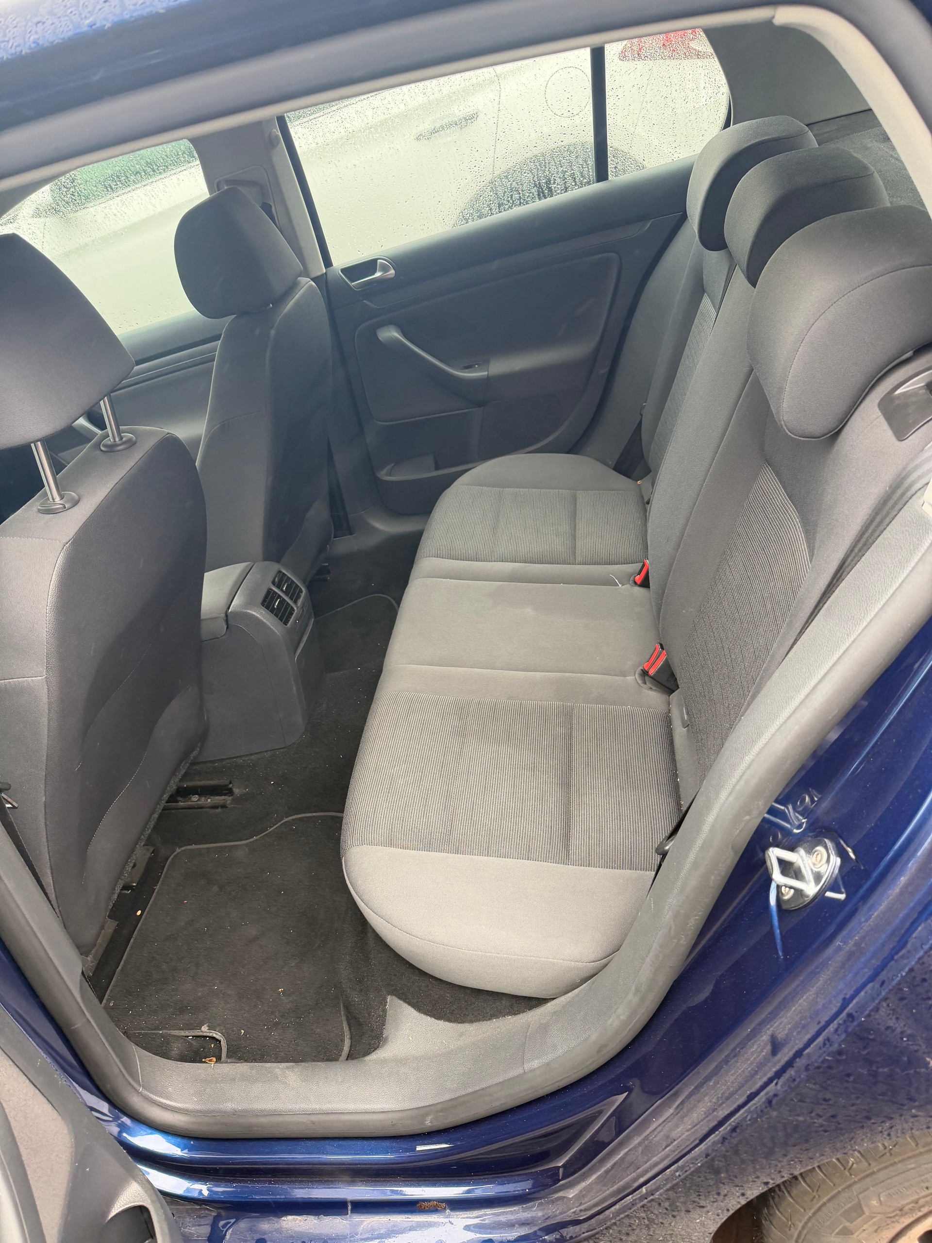 VW Golf 1.9TDI Sportline 4Motion-image-7
