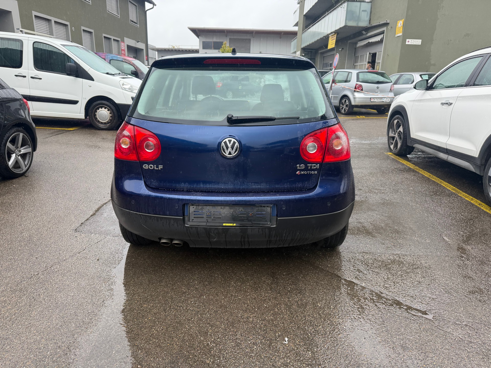 VW Golf 1.9TDI Sportline 4Motion-image-5