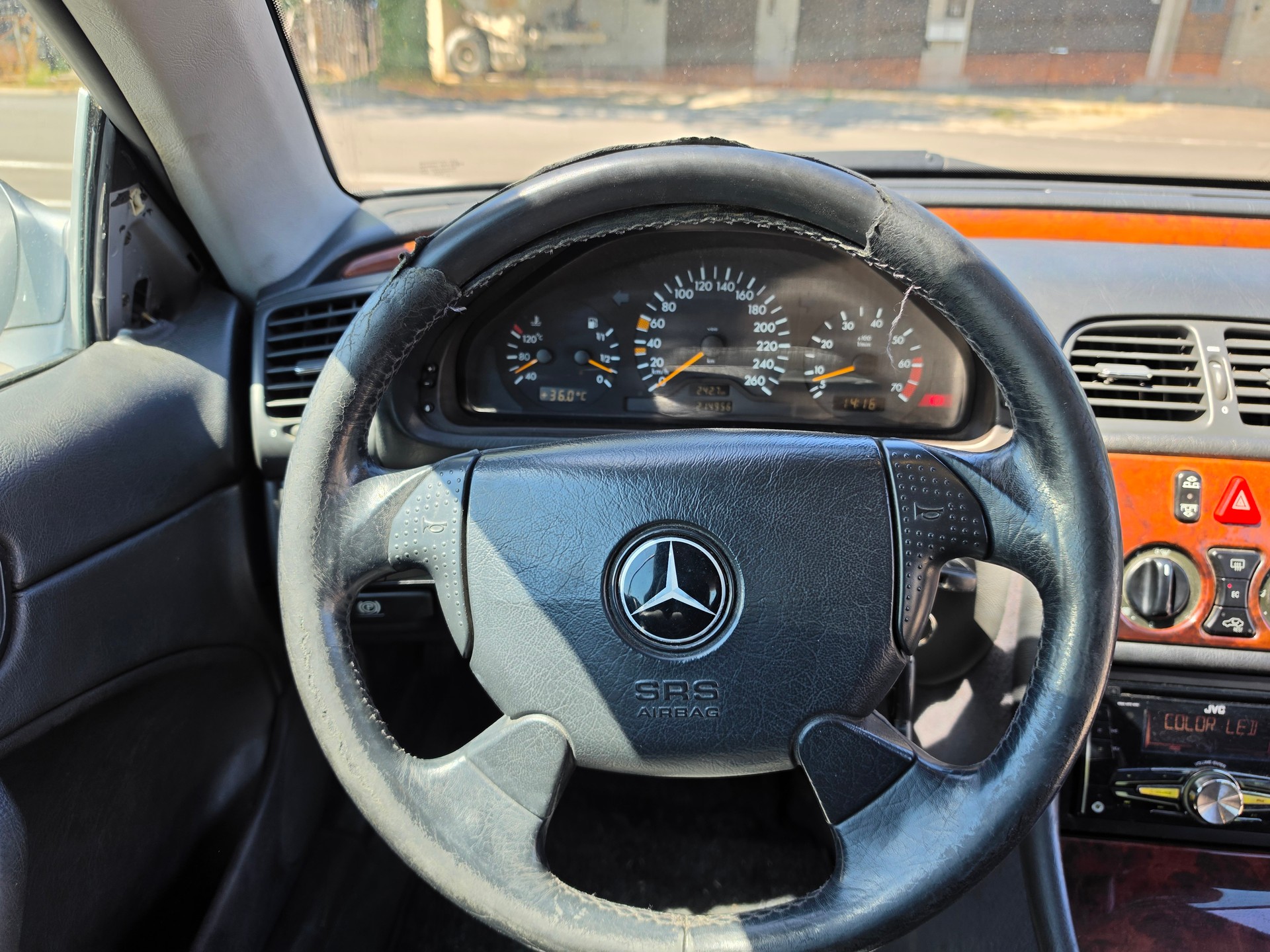 MERCEDES-BENZ CLK 230 K Elégance-image-14