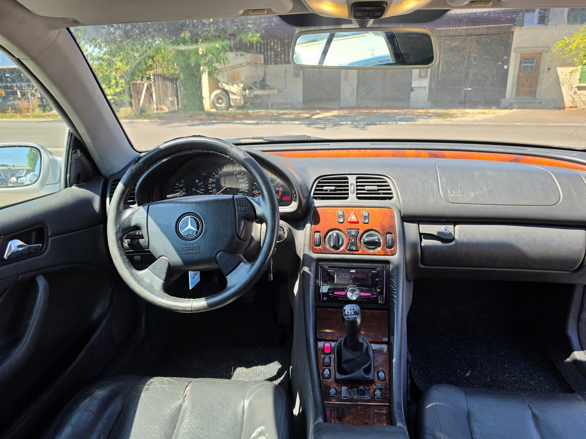 MERCEDES-BENZ CLK 230 K Elégance-image-8