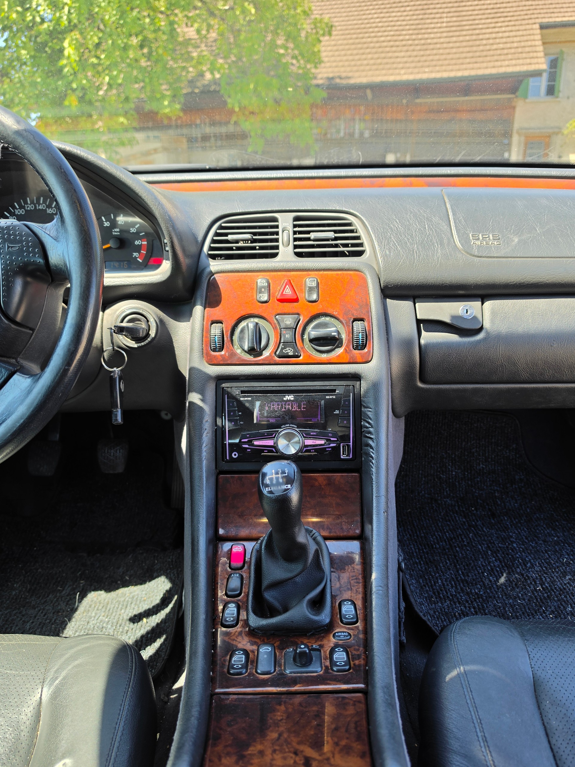 MERCEDES-BENZ CLK 230 K Elégance-image-13