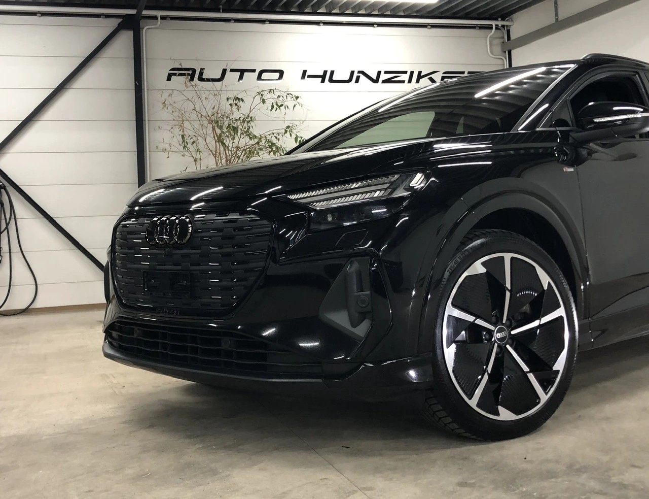 AUDI Q4 e-tron 45 Edition S line Attraction quattro Black-Optik 82kWh / TOP-Ausstattung / Wärmepumpe-image-1