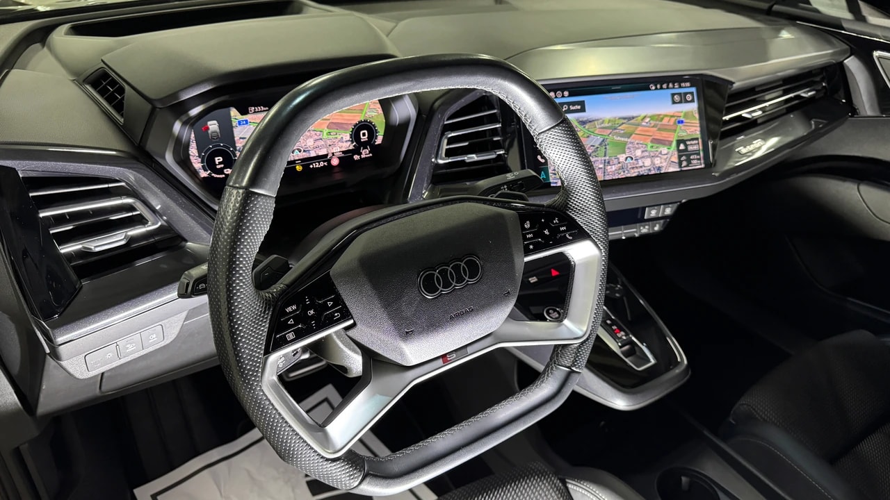 AUDI Q4 e-tron 45 Edition S line Attraction quattro Black-Optik 82kWh / TOP-Ausstattung / Wärmepumpe-image-11
