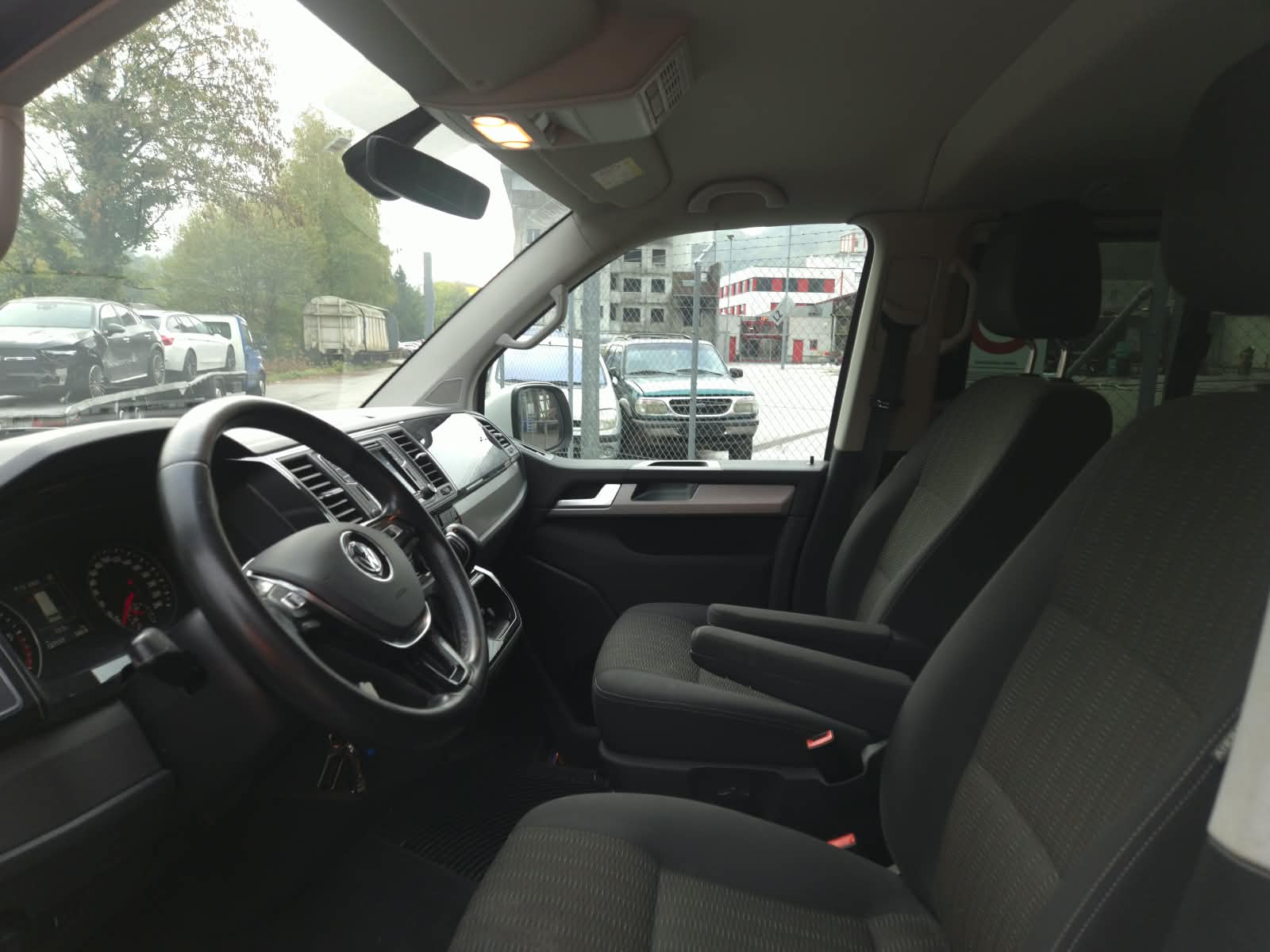 VW T6 Multivan 2.0 TDI Comfortline 4Motion DSG-image-13