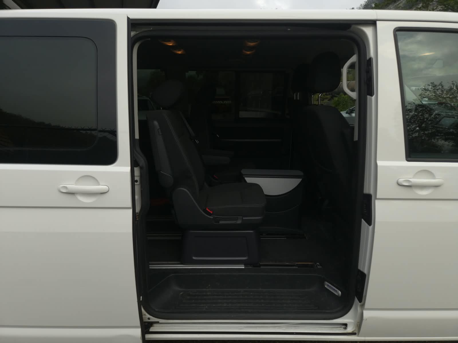 VW T6 Multivan 2.0 TDI Comfortline 4Motion DSG-image-10