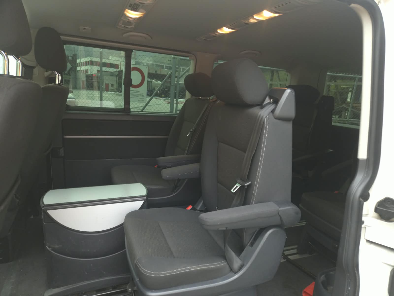 VW T6 Multivan 2.0 TDI Comfortline 4Motion DSG-image-12