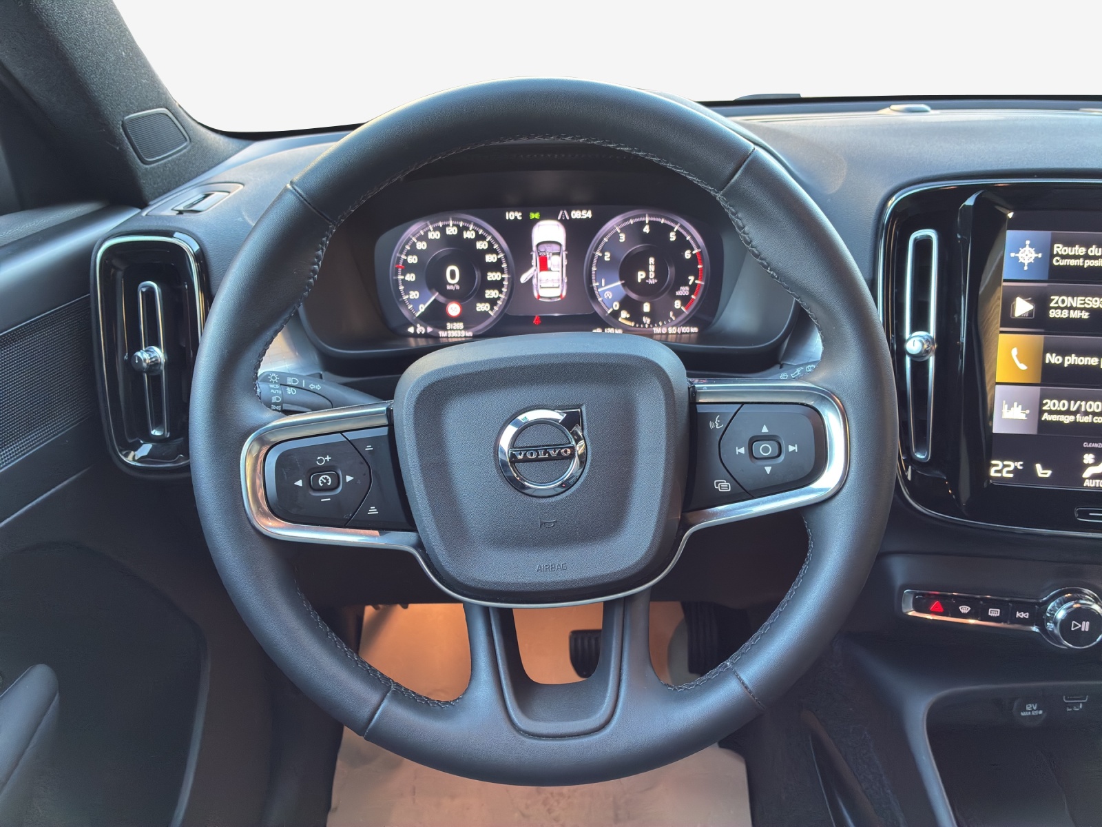 VOLVO XC40 B4 Benzin Mild Hybrid AWD Core DCT-image-9