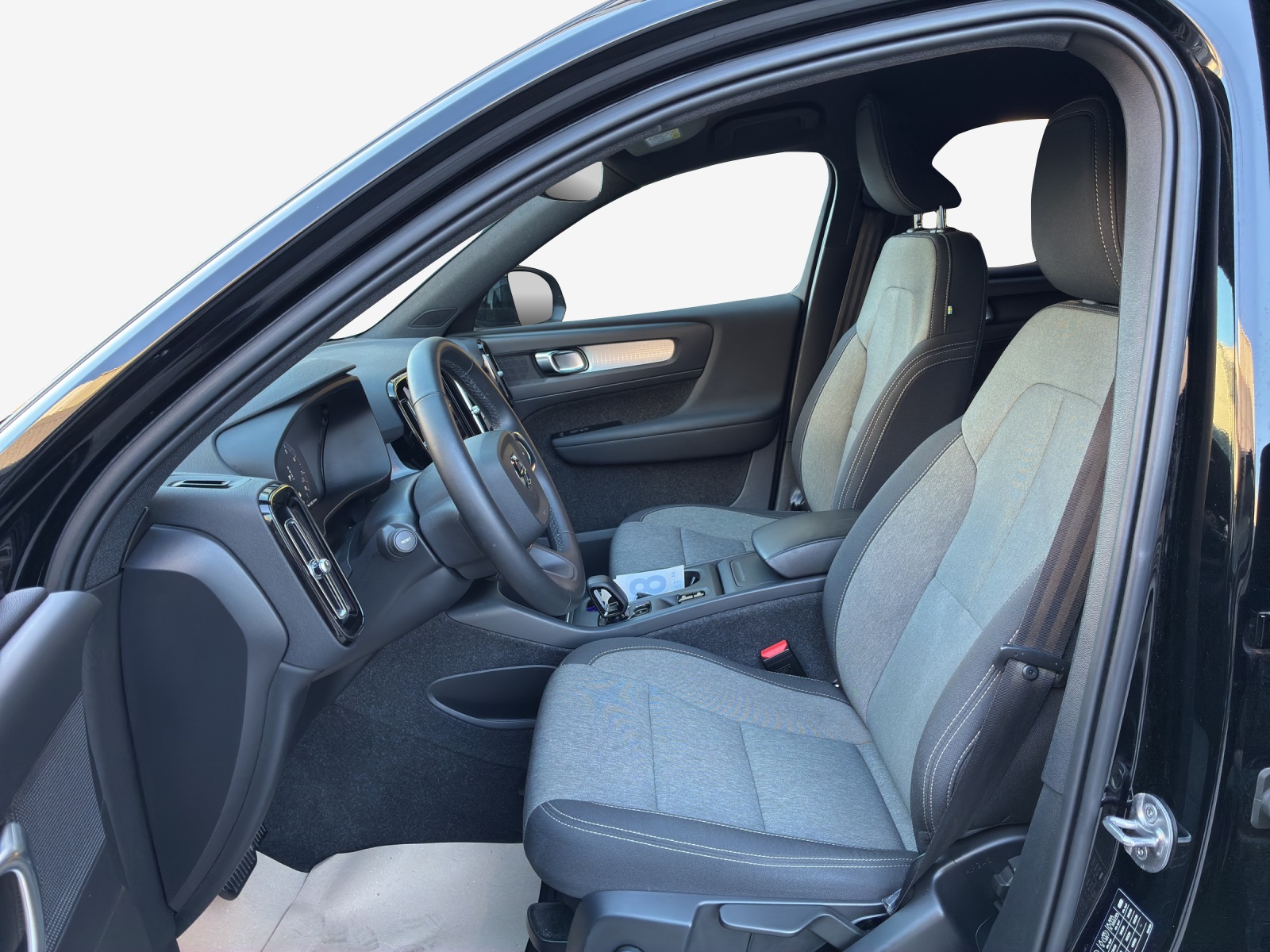 VOLVO XC40 B4 Benzin Mild Hybrid AWD Core DCT-image-7