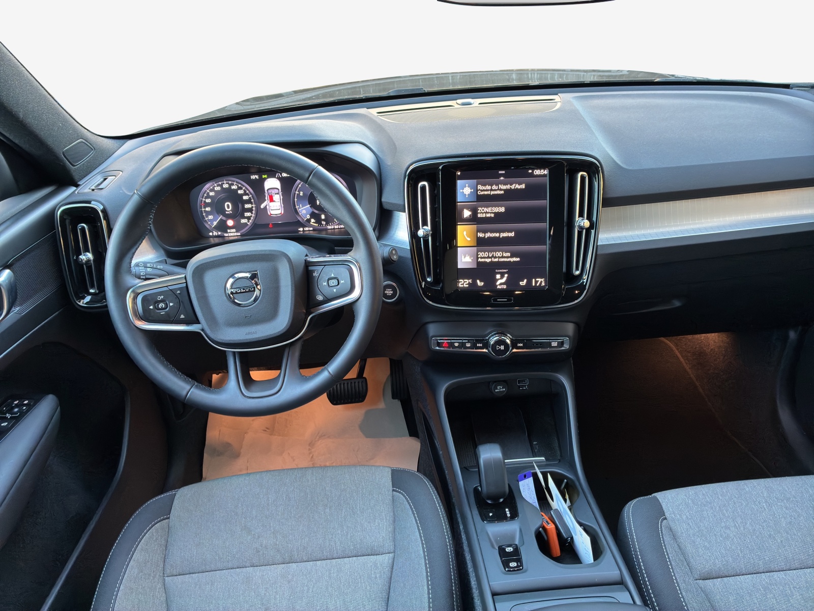 VOLVO XC40 B4 Benzin Mild Hybrid AWD Core DCT-image-8