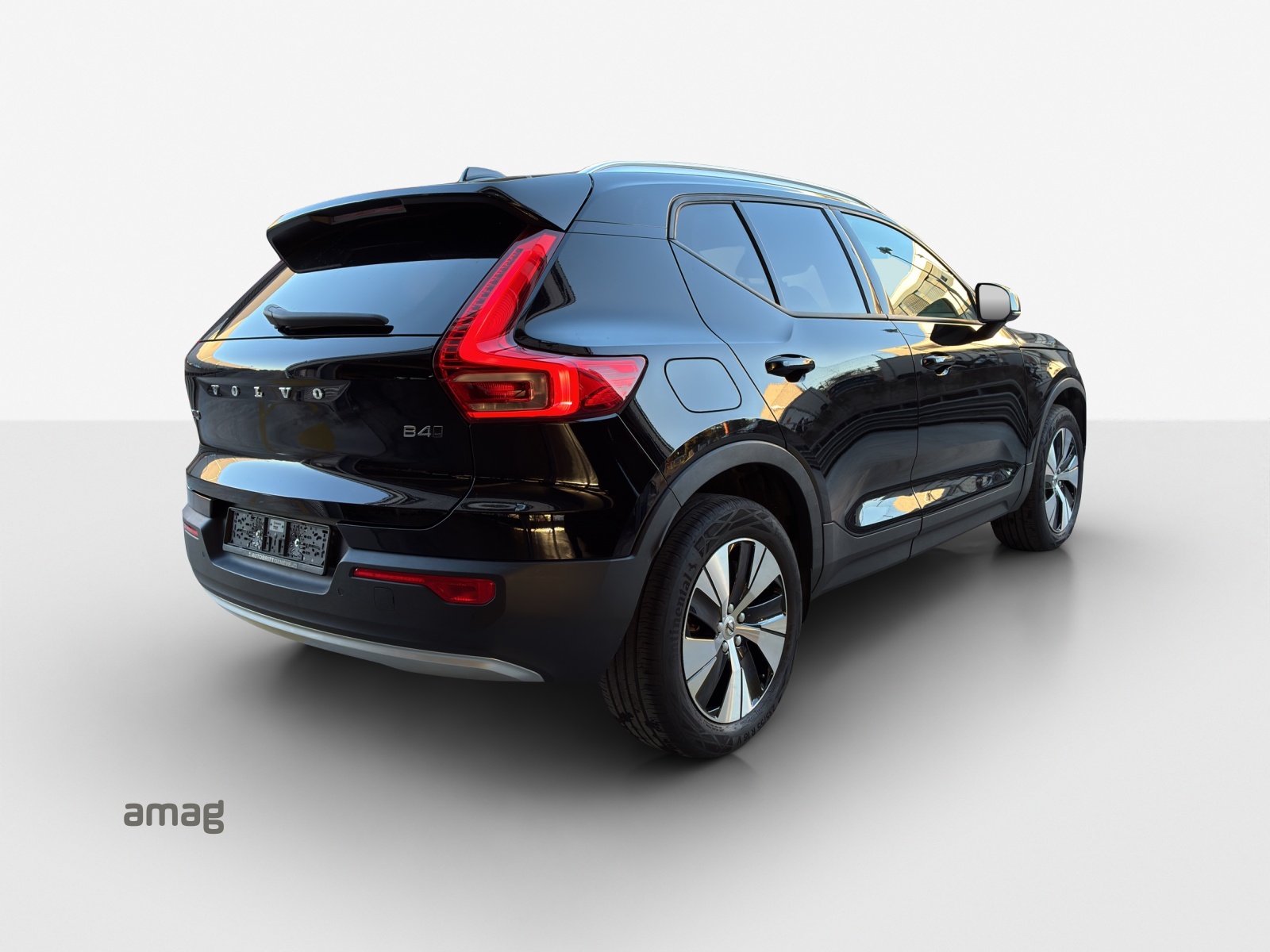 VOLVO XC40 B4 Benzin Mild Hybrid AWD Core DCT-image-4