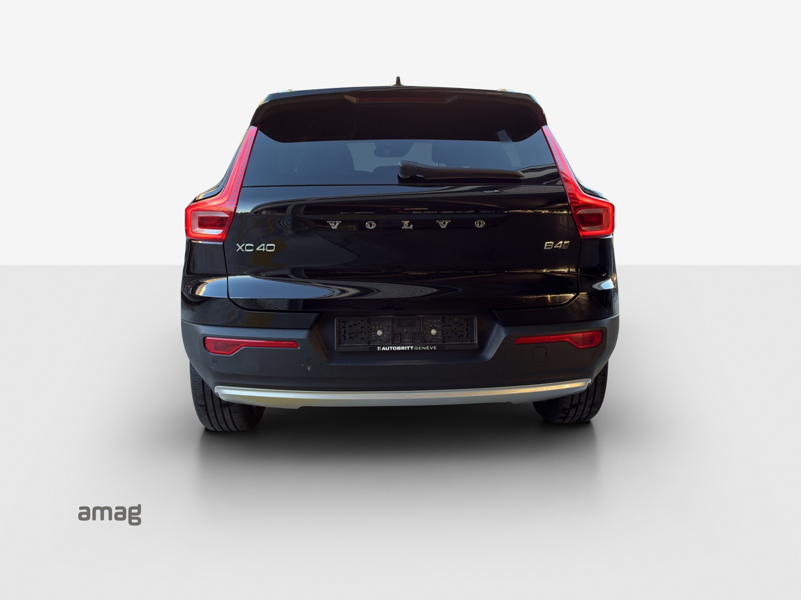 VOLVO XC40 B4 Benzin Mild Hybrid AWD Core DCT-image-3