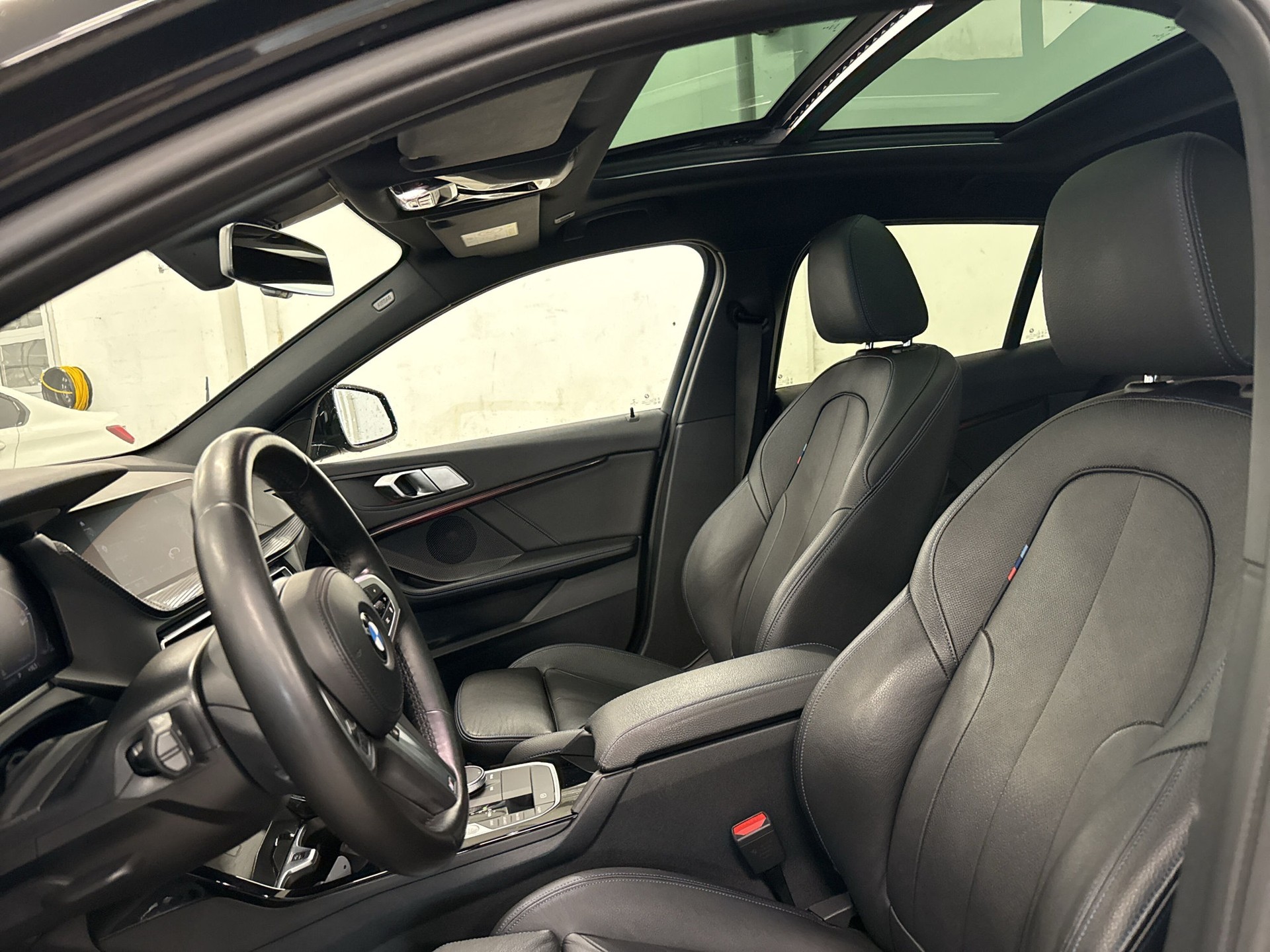BMW 120i M Sport Steptronic-image-9