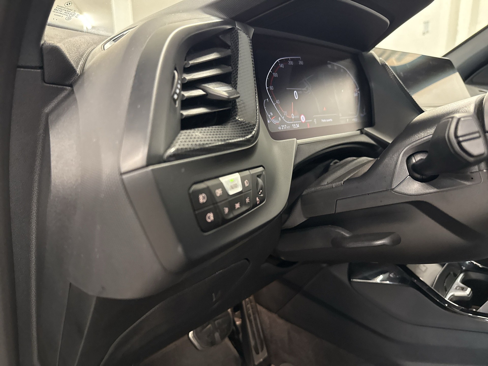 BMW 120i M Sport Steptronic-image-19