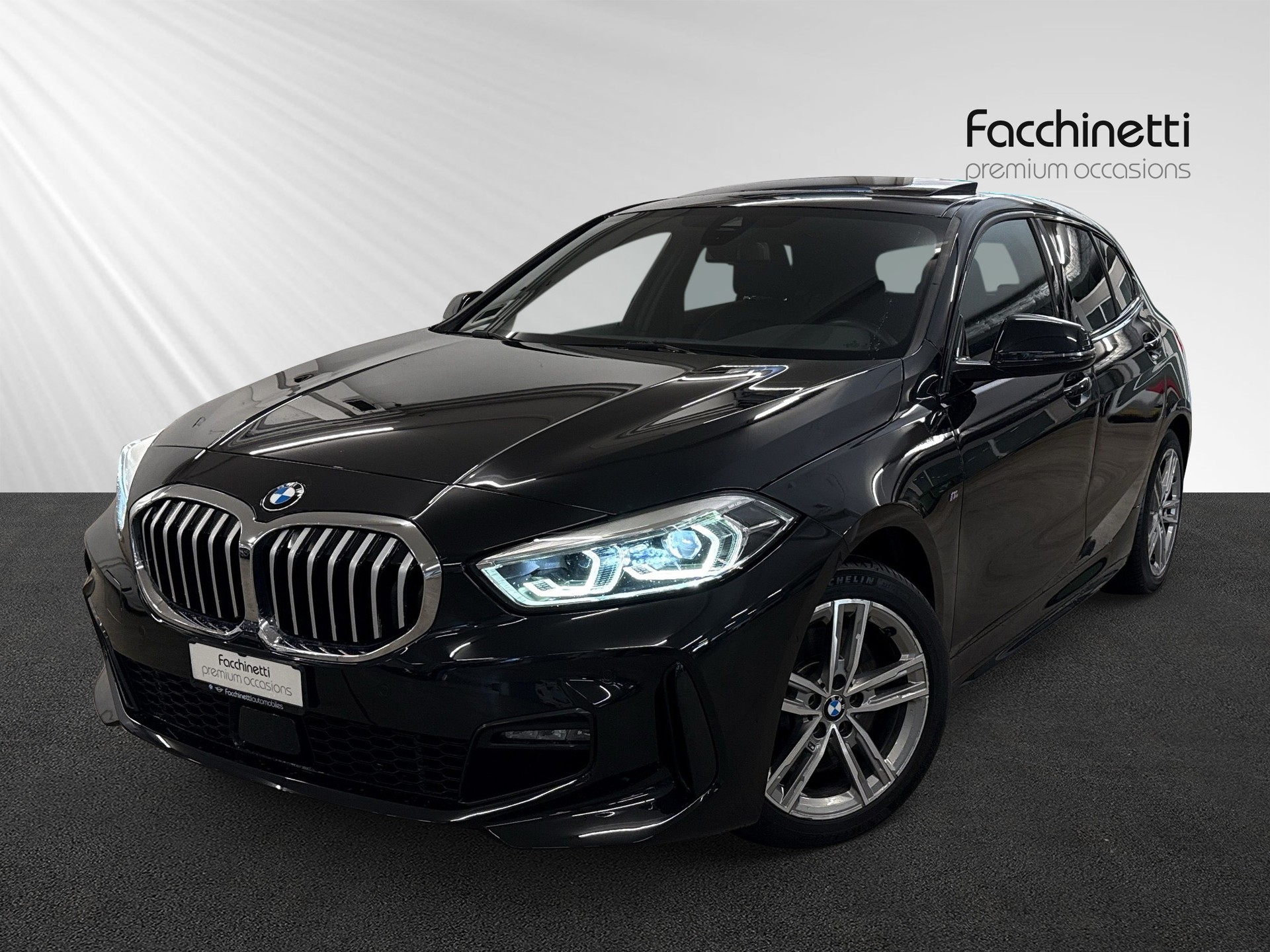 BMW 120i M Sport Steptronic-image-0