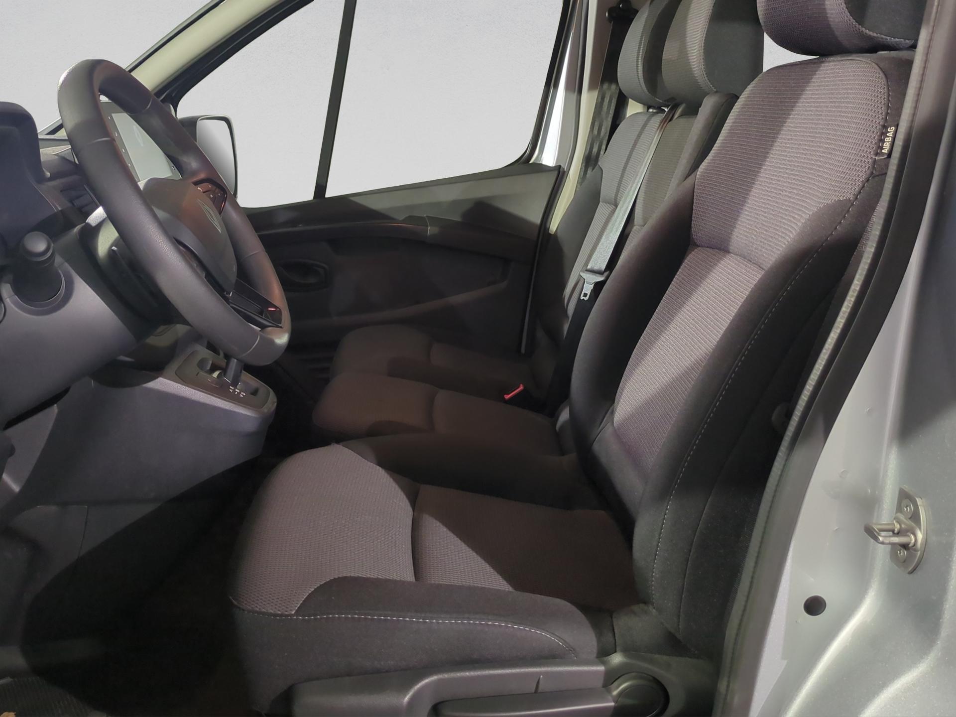 RENAULT Trafic Blue dCi 150 Grand Passenger Evolution EAG-image-8