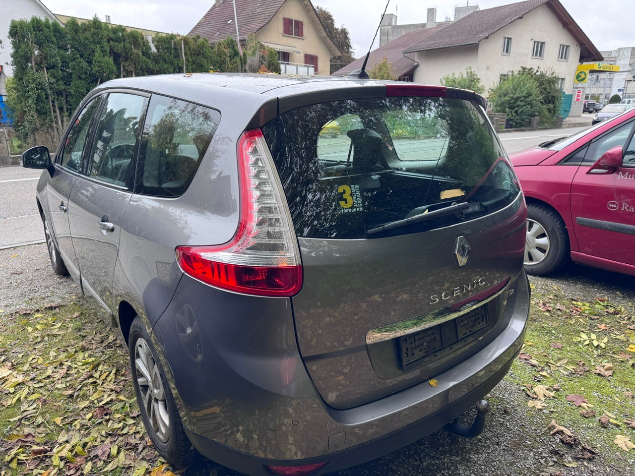 RENAULT Grand Scénic 1.2 16V Turbo Swiss Edition-image-4