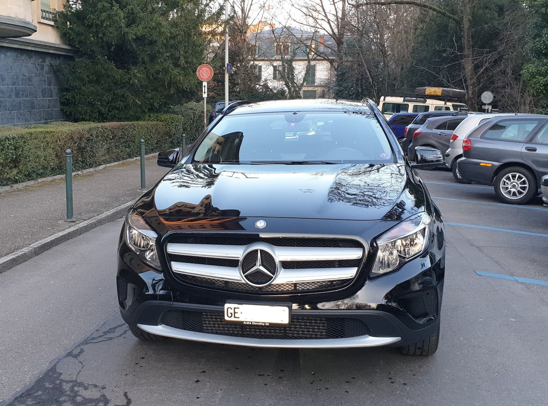 MERCEDES-BENZ GLA 250 4Matic 7G-DCT-image-0