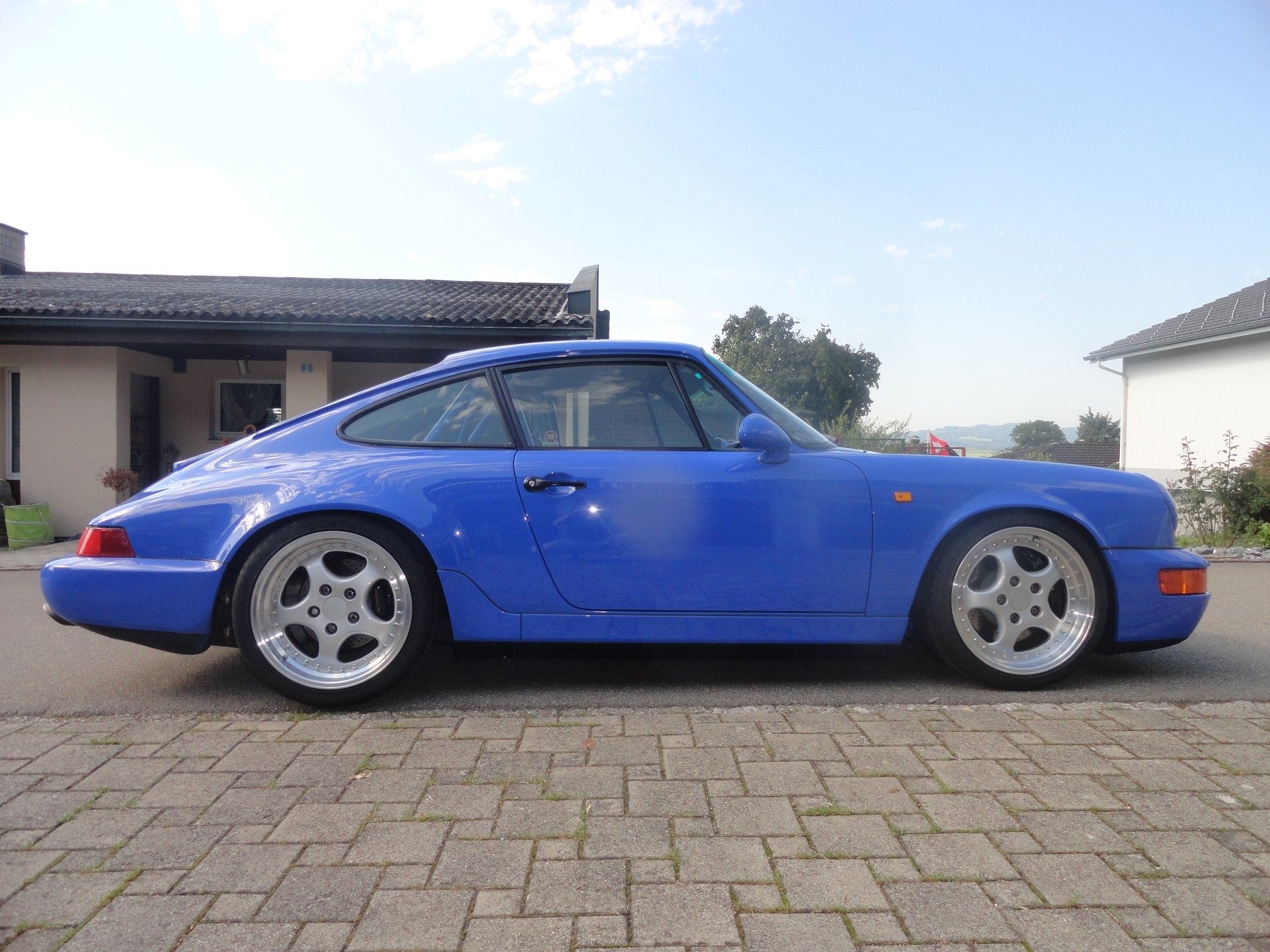 PORSCHE 911 Carrera 2 RS Touring