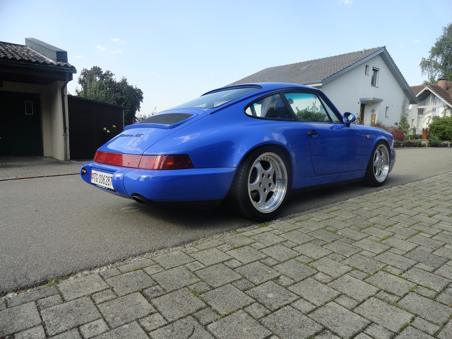 PORSCHE 911 Carrera 2 RS Touring-image-7
