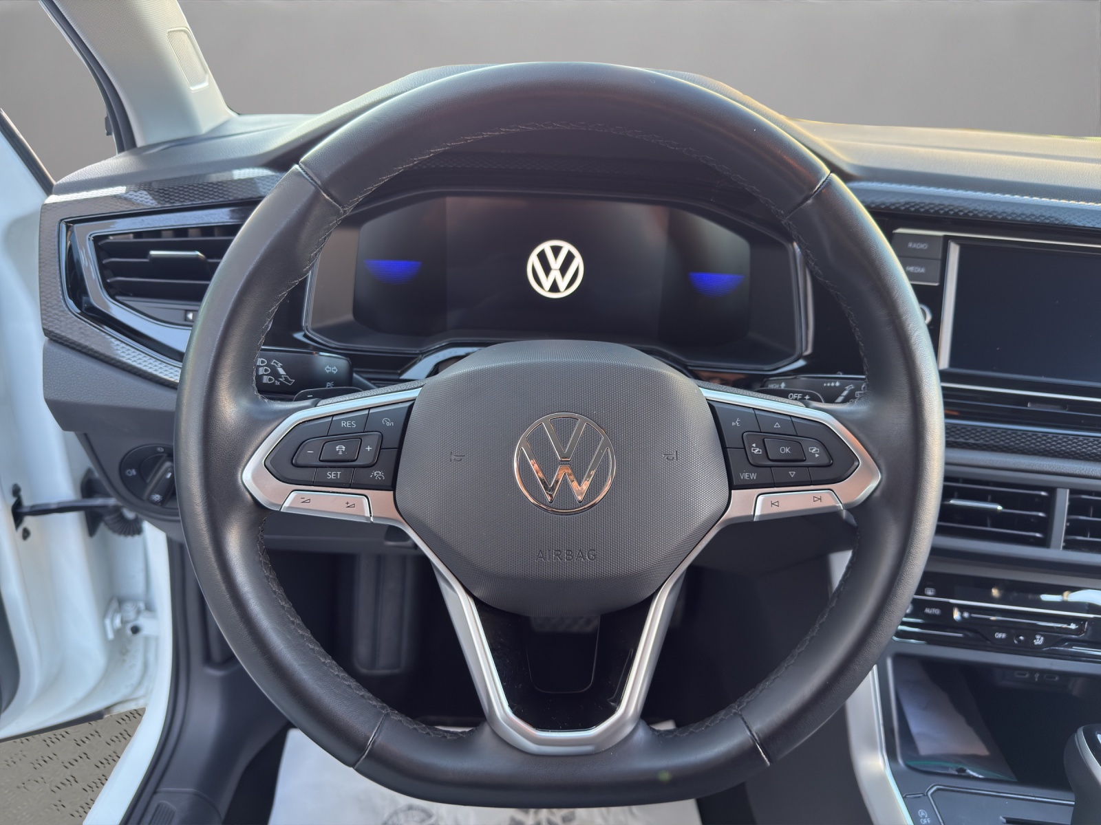 VW Polo 1.0 TSI Life DSG-image-9