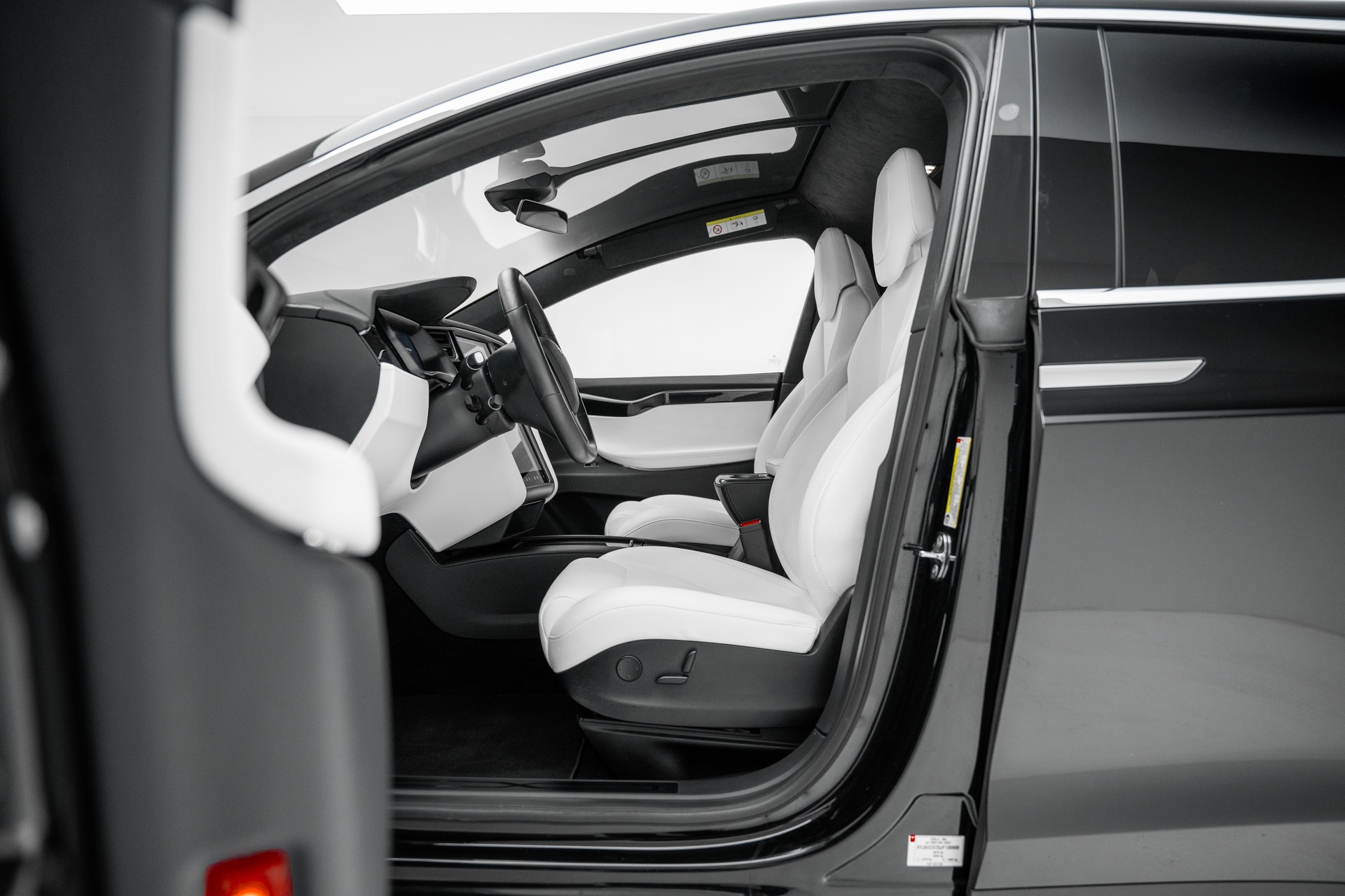 TESLA Model X 100 D-image-9