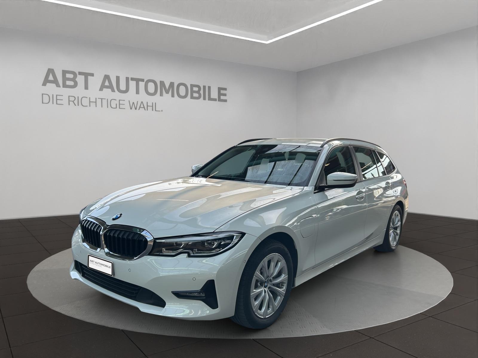 BMW 330e xDrive Touring-image-0