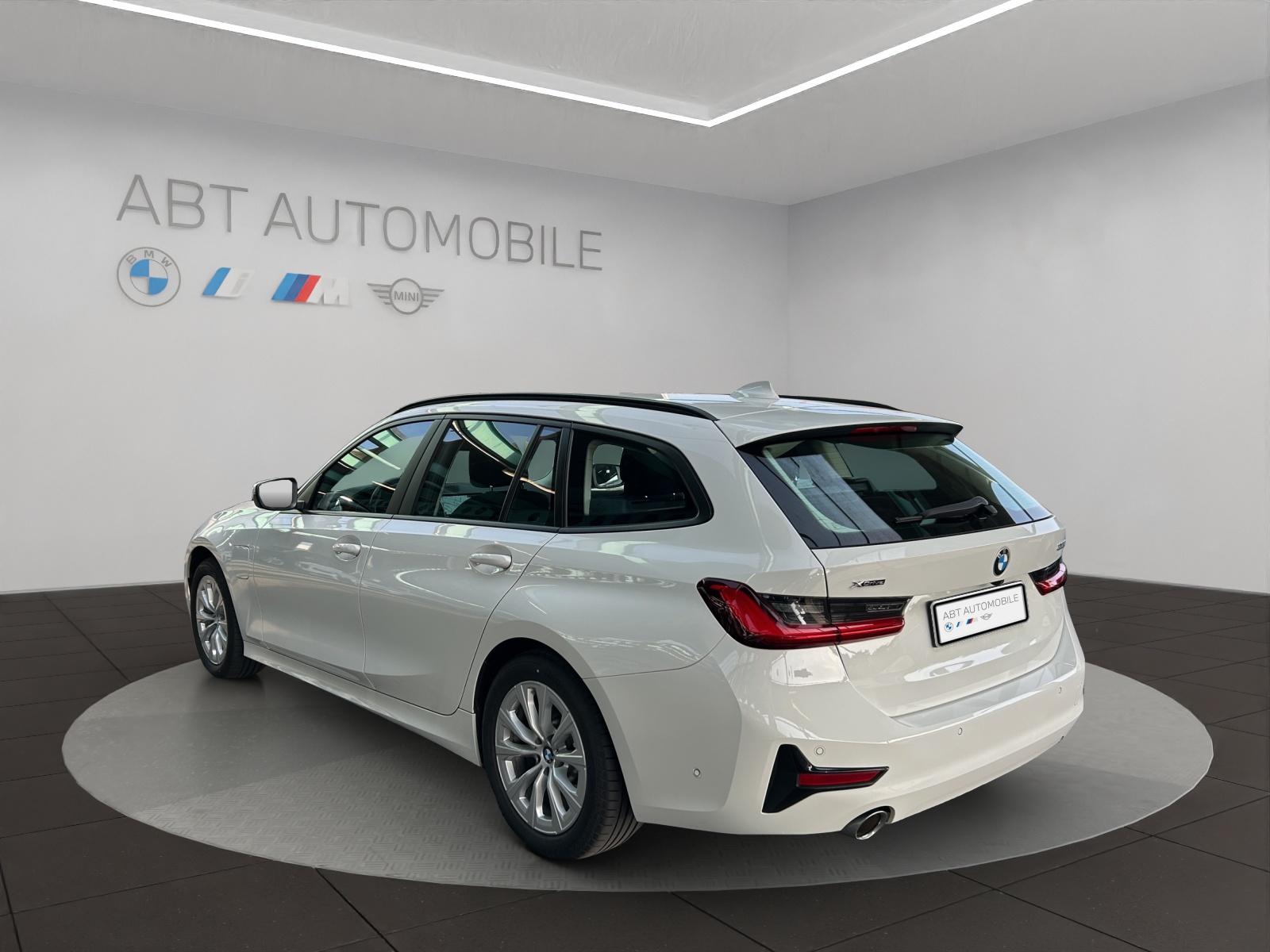 BMW 330e xDrive Touring-image-4