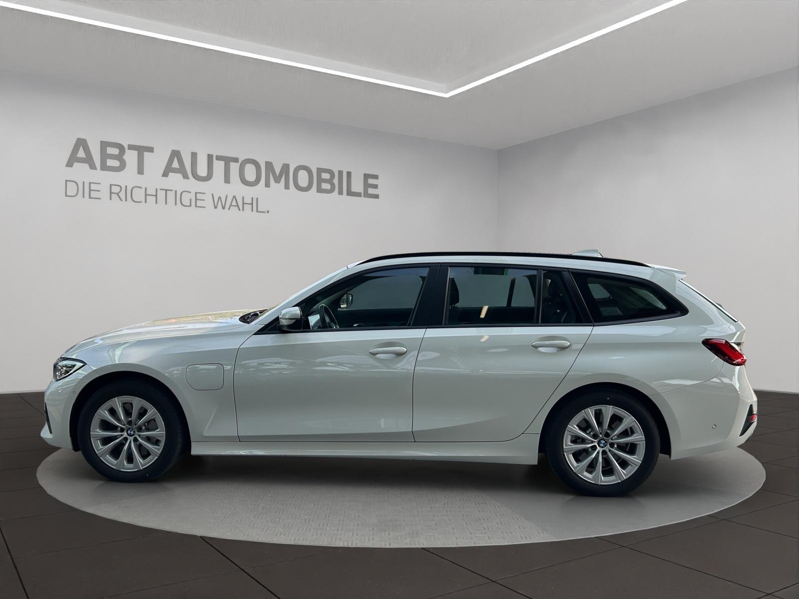 BMW 330e xDrive Touring-image-3