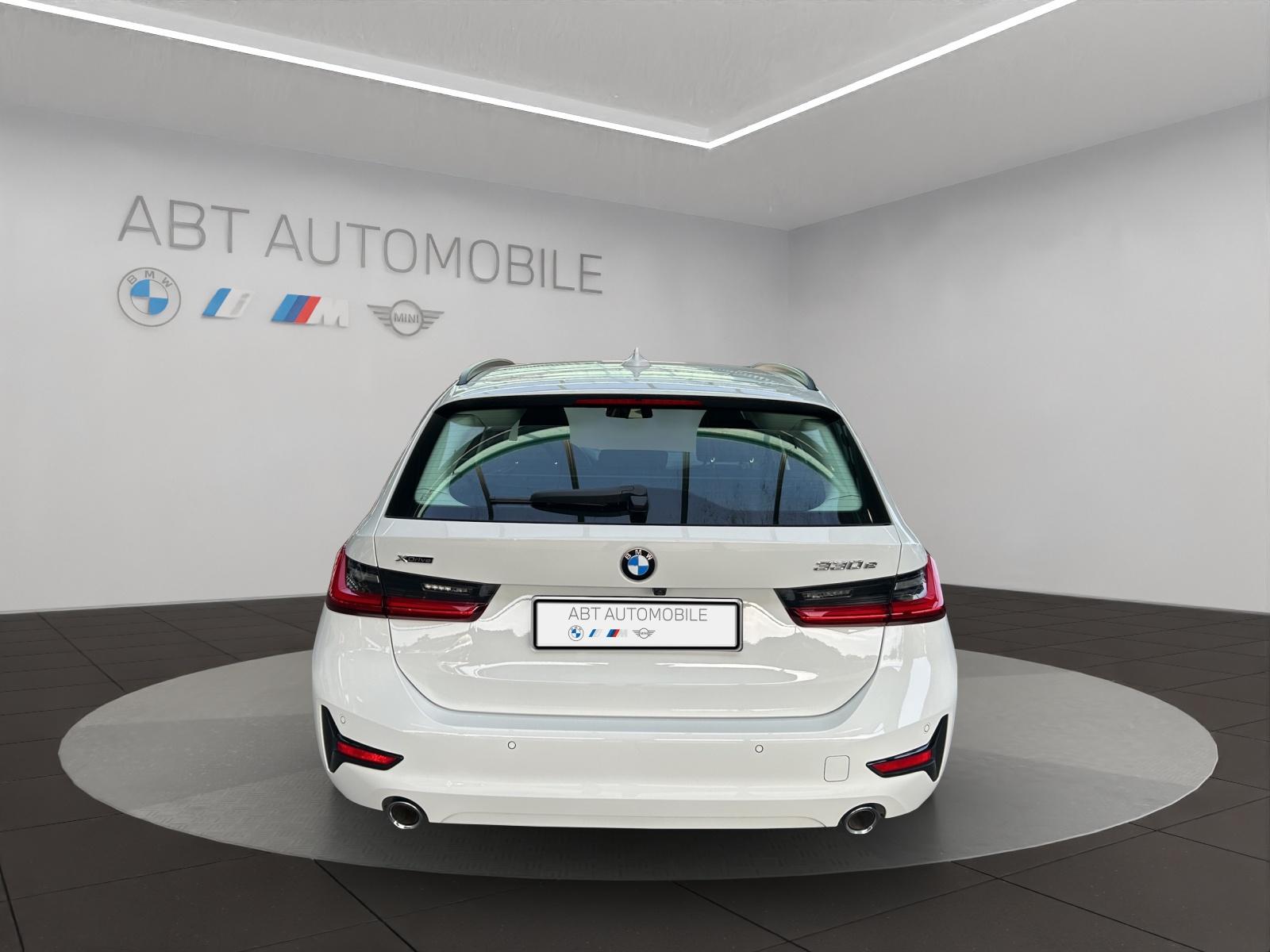BMW 330e xDrive Touring-image-5