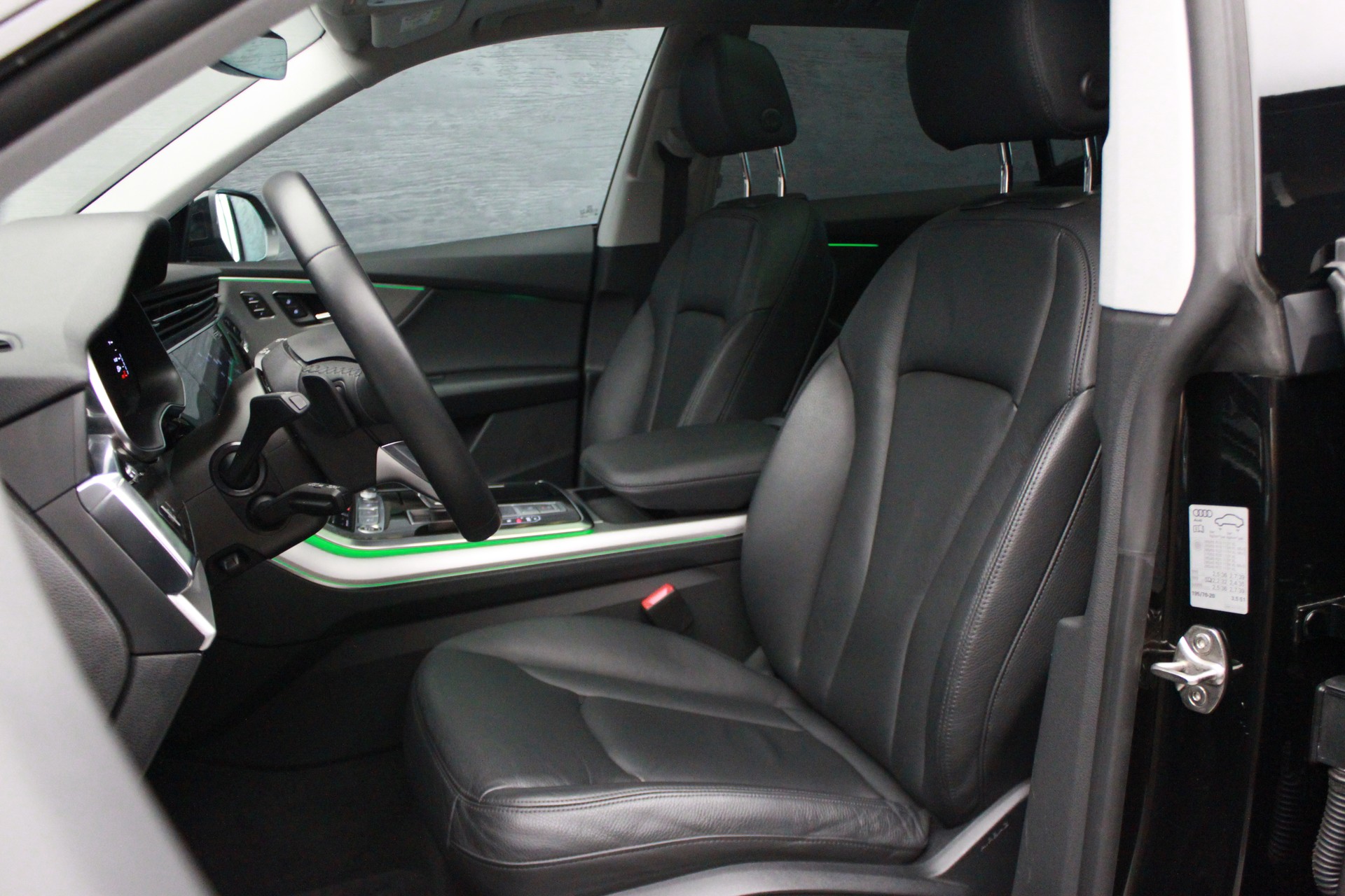 AUDI Q8 50 TDI quattro tiptronic-image-11
