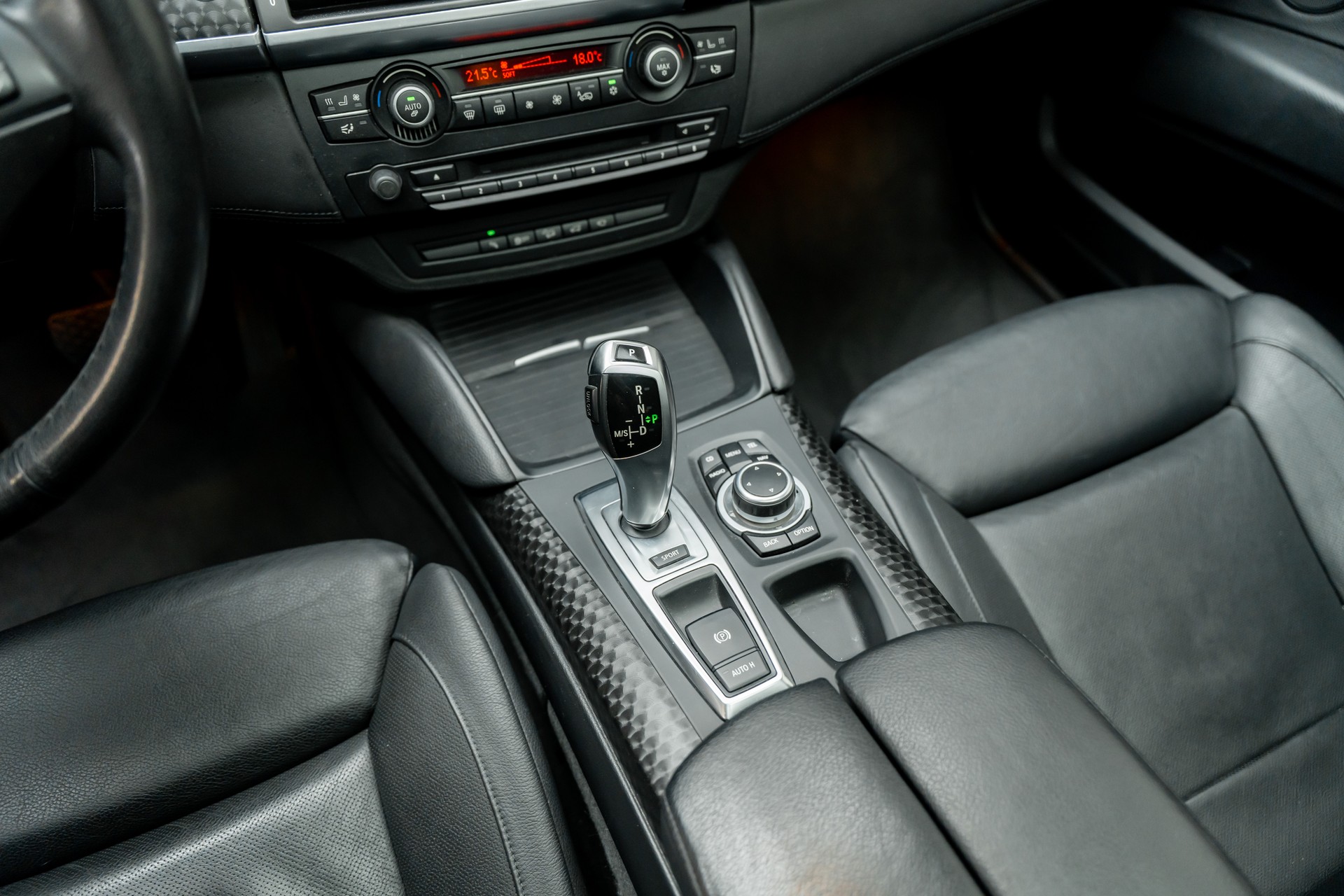 BMW X6 xDrive 40d Steptronic-image-12