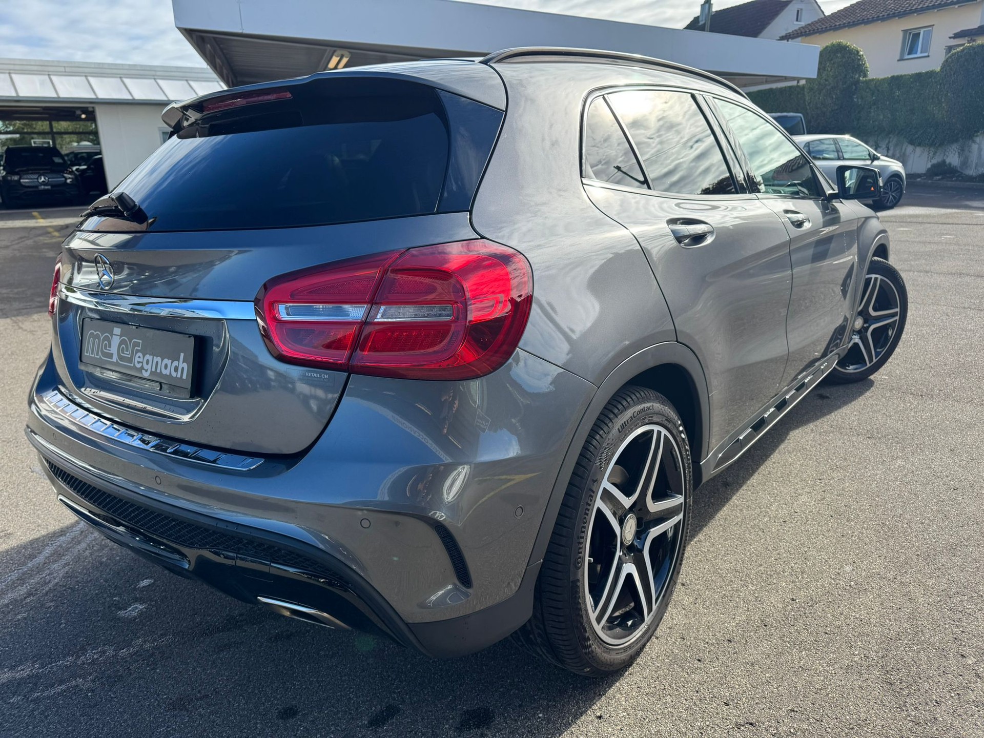 MERCEDES-BENZ GLA 250 AMG Line 4Matic 7G-DCT-image-6