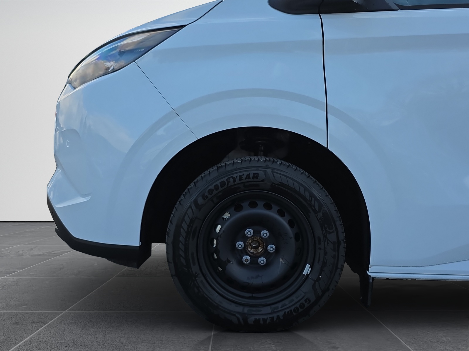 FORD E-Transit C van 320 L1 74 kWh Trend-image-11