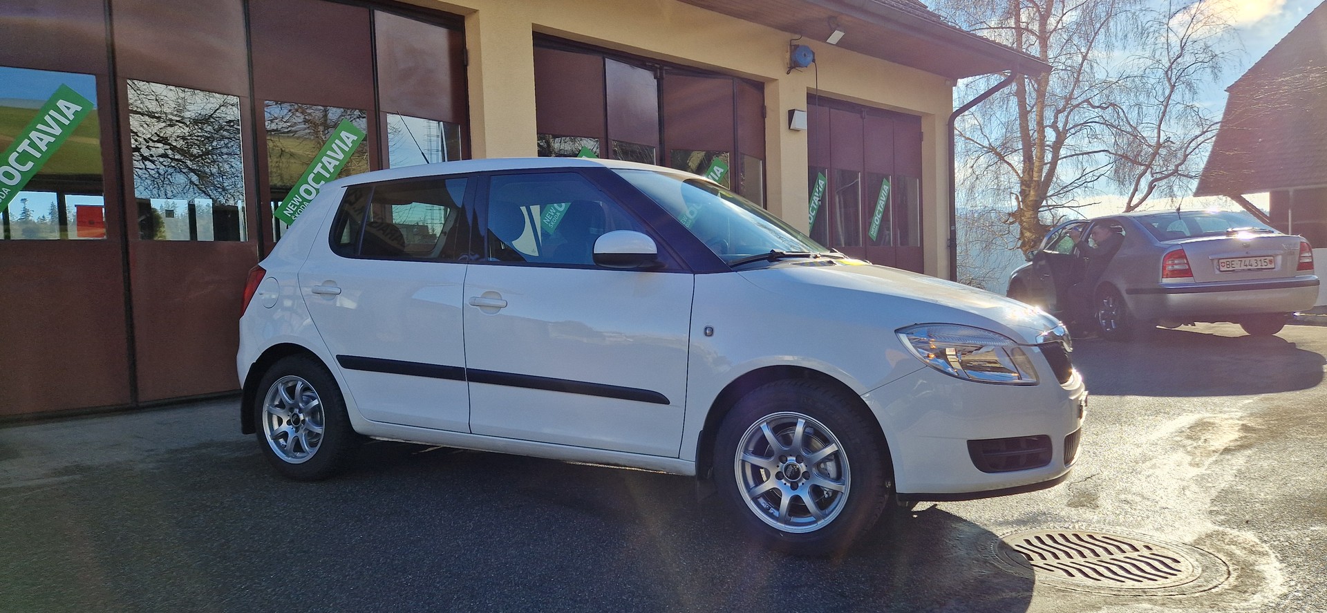 SKODA Fabia 1.2 Entry-image-2