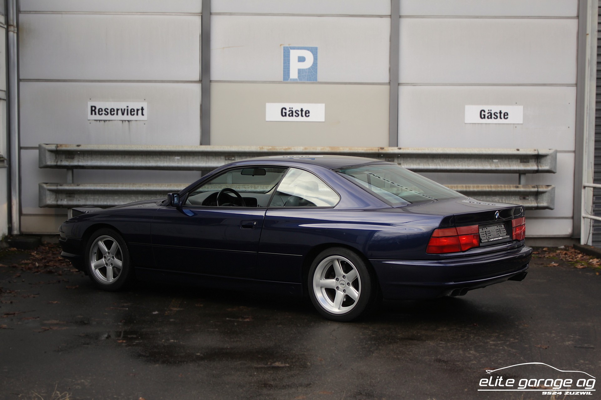 BMW 850i-image-2