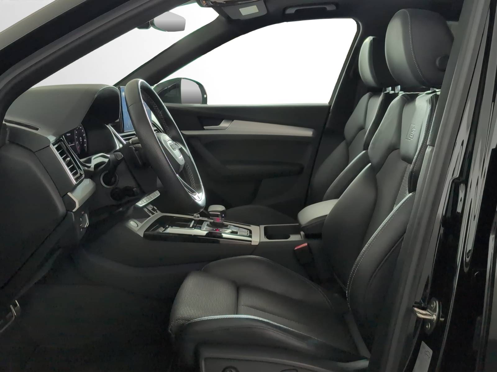 AUDI Q5 40 TFSI S line quattro S-tronic-image-6