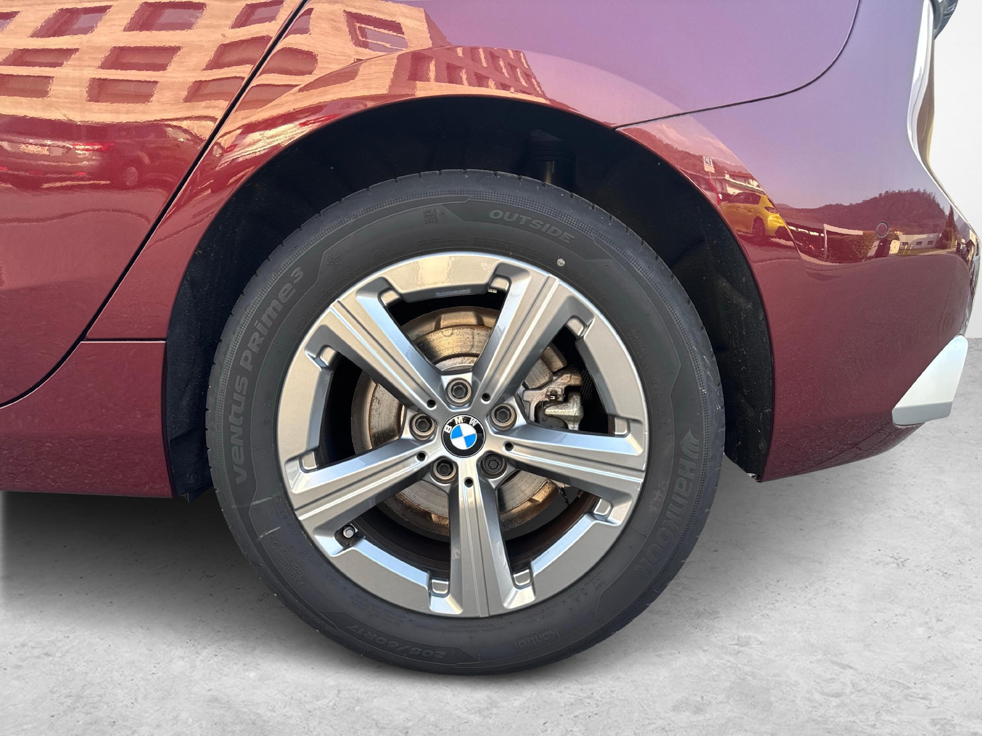 BMW 218i Active Tourer-image-9