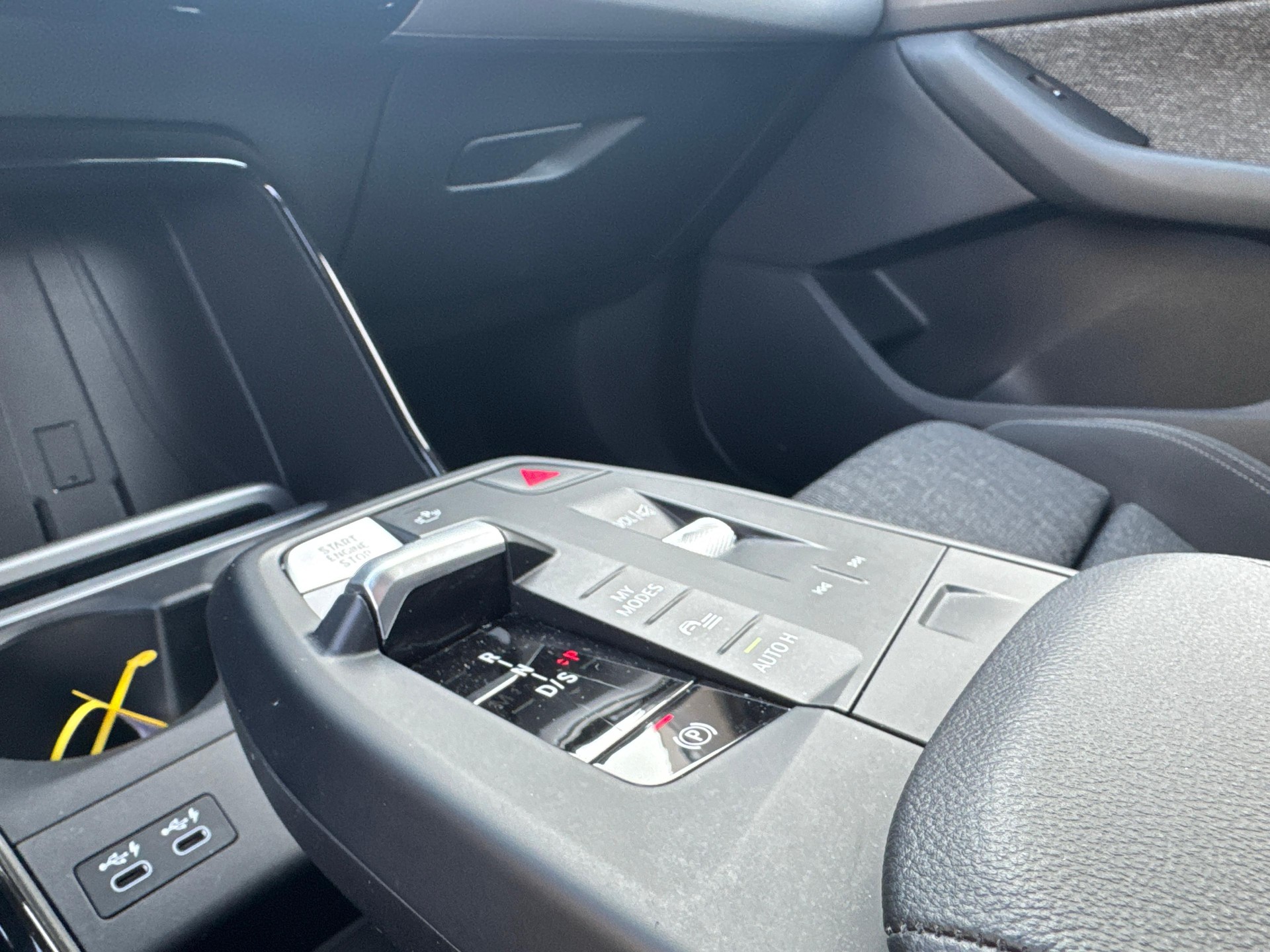 BMW 218i Active Tourer-image-16