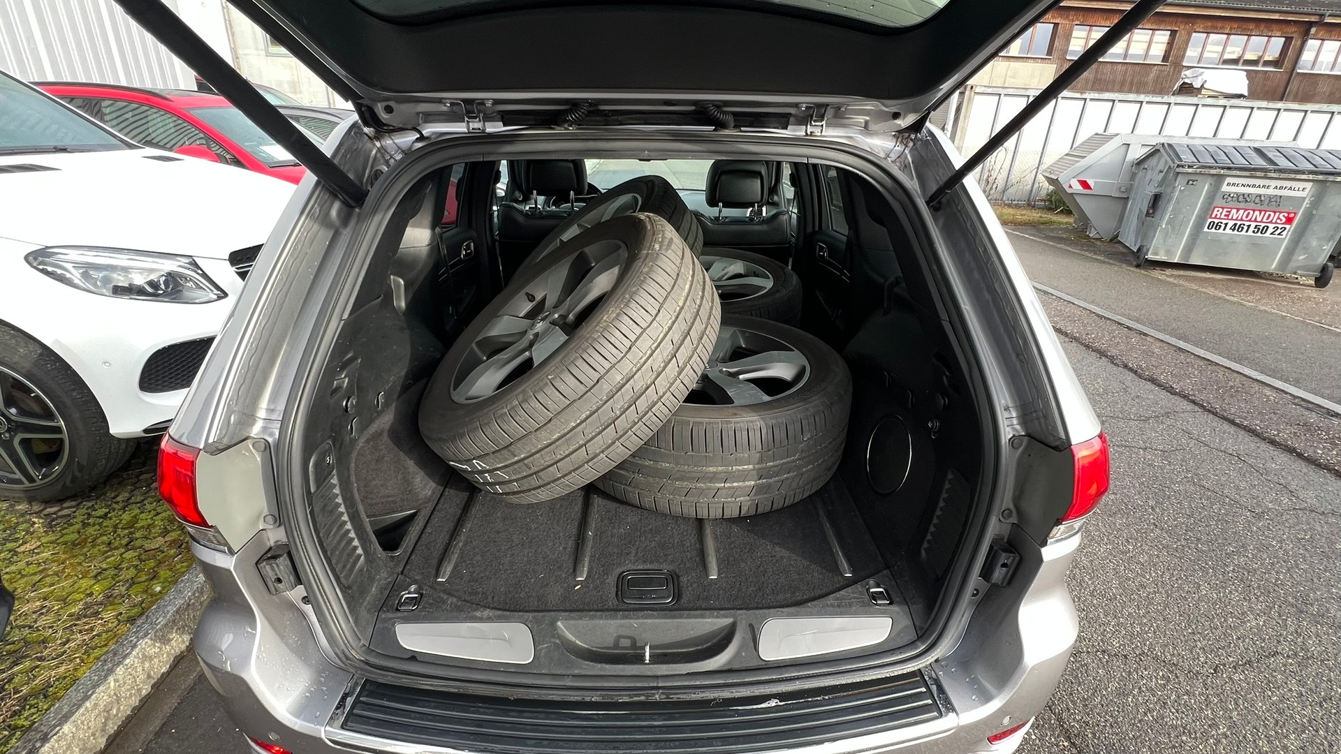 JEEP GRAND CHEROKEE 3.0 CRD OVERLAND AUTOMATIC l 250 PS-image-20