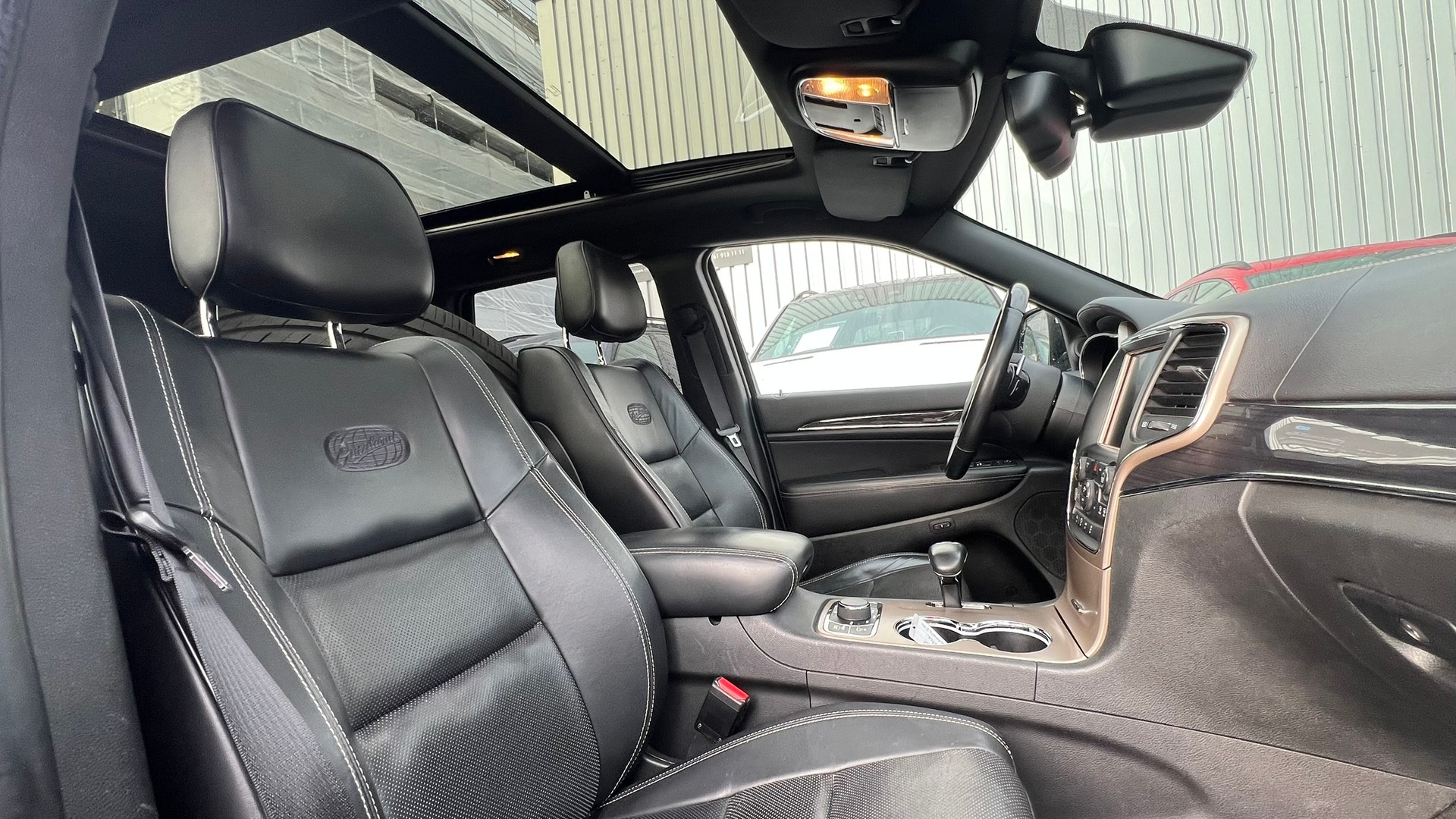 JEEP GRAND CHEROKEE 3.0 CRD OVERLAND AUTOMATIC l 250 PS-image-18