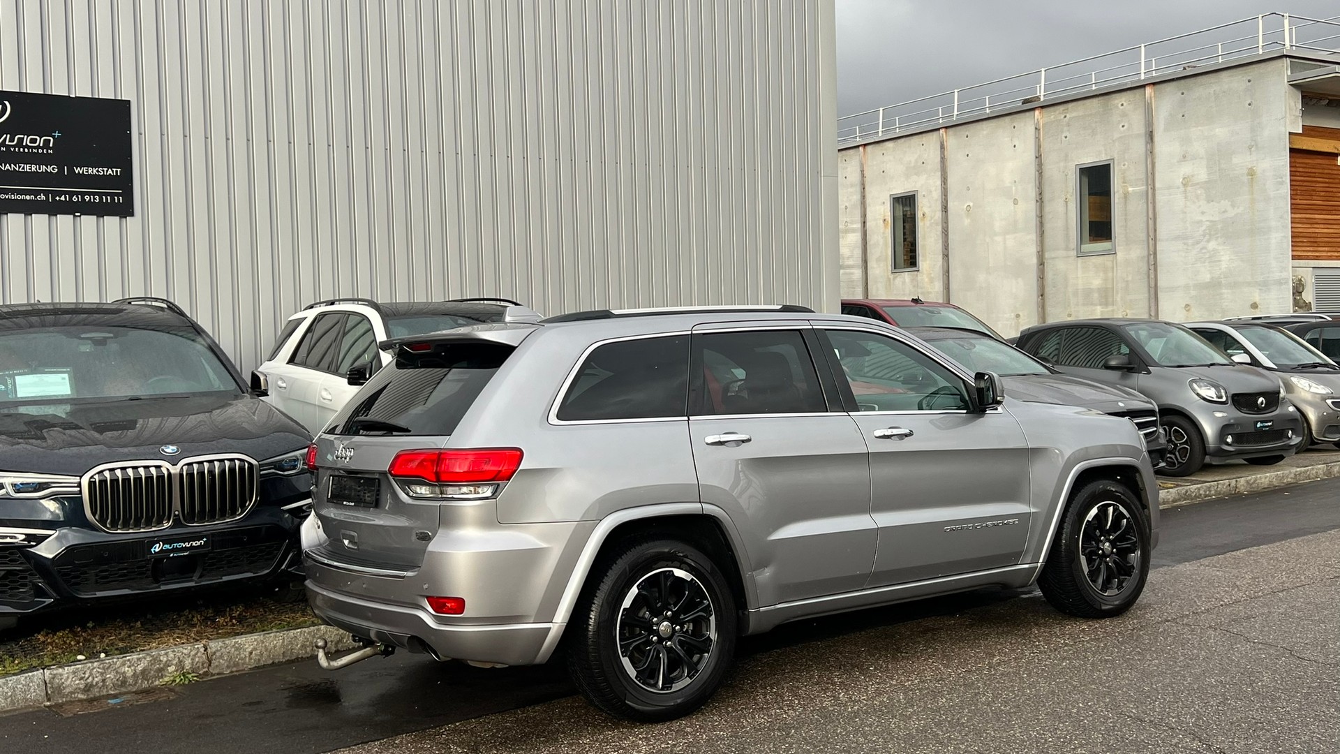 JEEP GRAND CHEROKEE 3.0 CRD OVERLAND AUTOMATIC l 250 PS-image-9