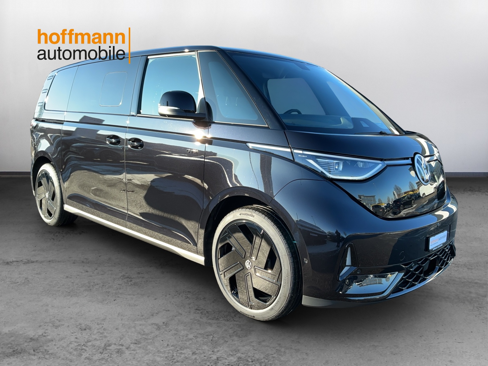 VW ID.Buzz LWB GTX 4 Motion-image-2
