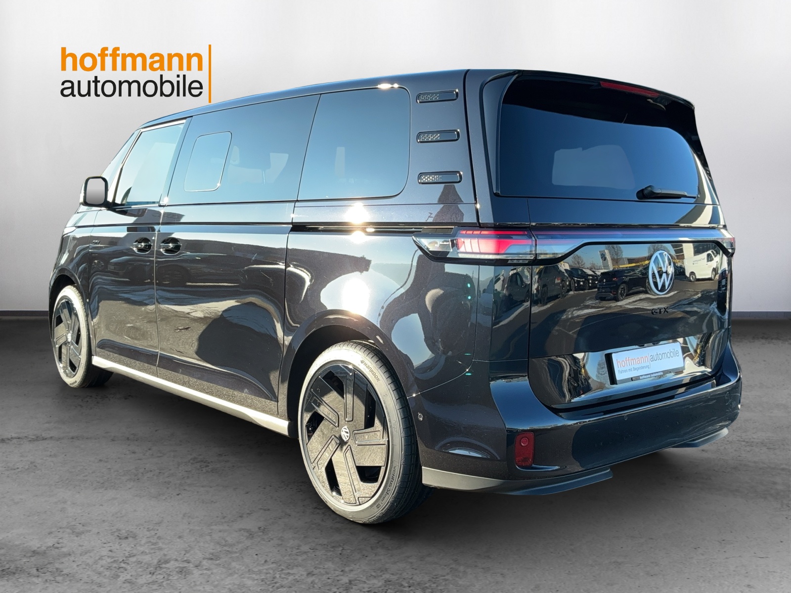 VW ID.Buzz LWB GTX 4 Motion-image-5