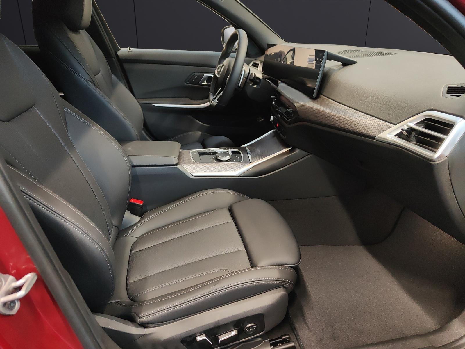 BMW 320d xDrive Touring-image-7