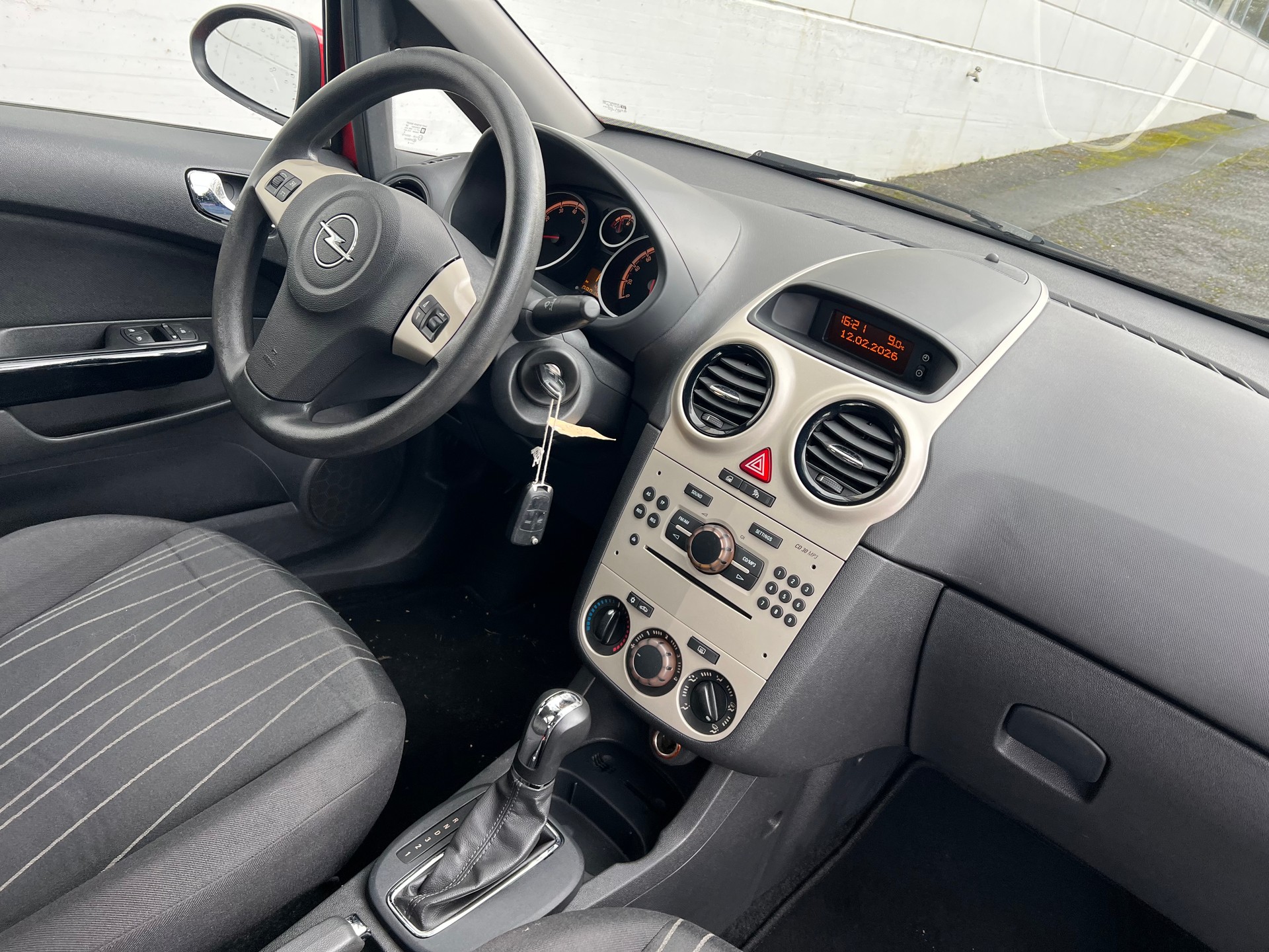 OPEL Corsa 1.4 Enjoy-image-3