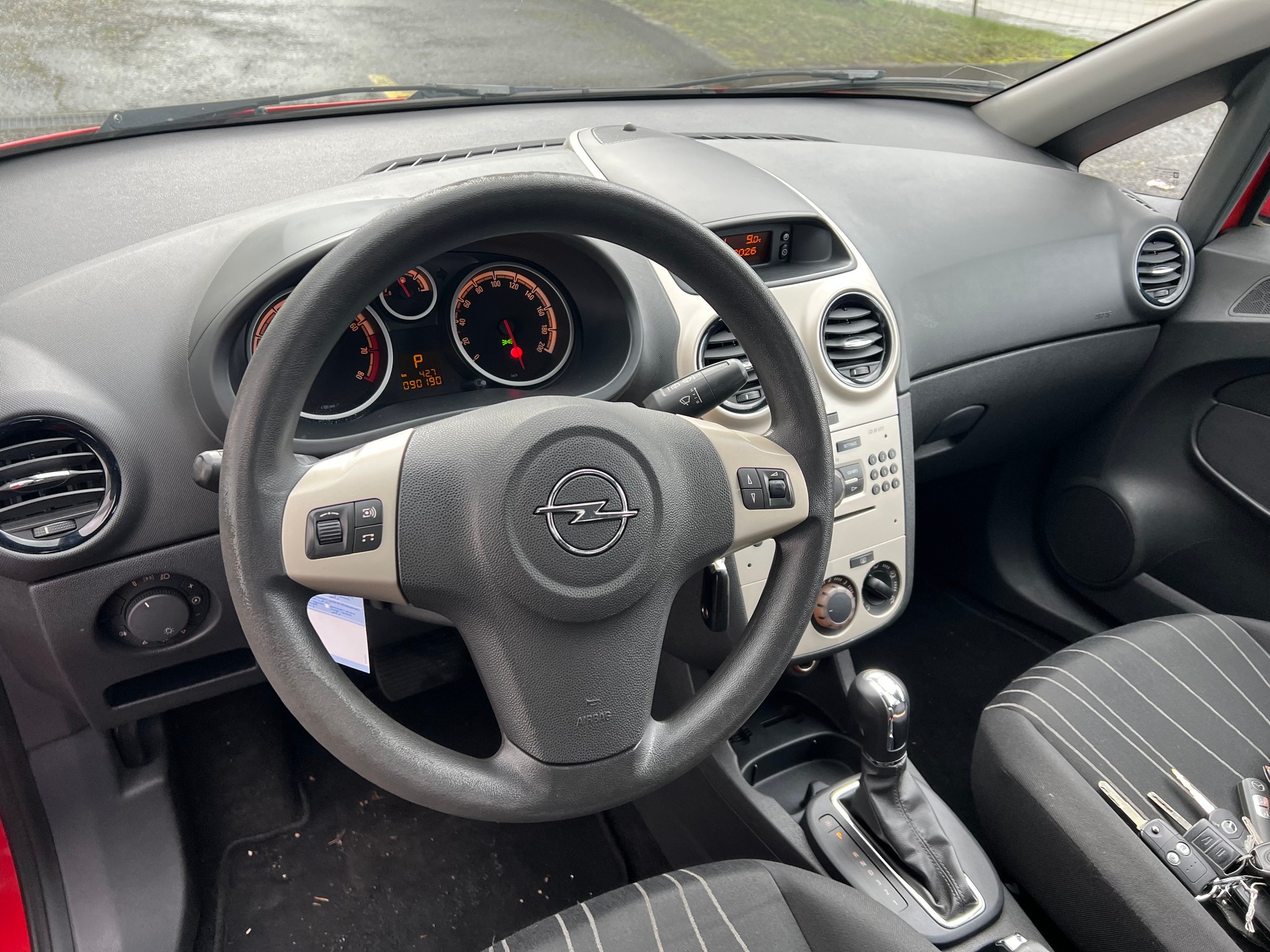 OPEL Corsa 1.4 Enjoy-image-8