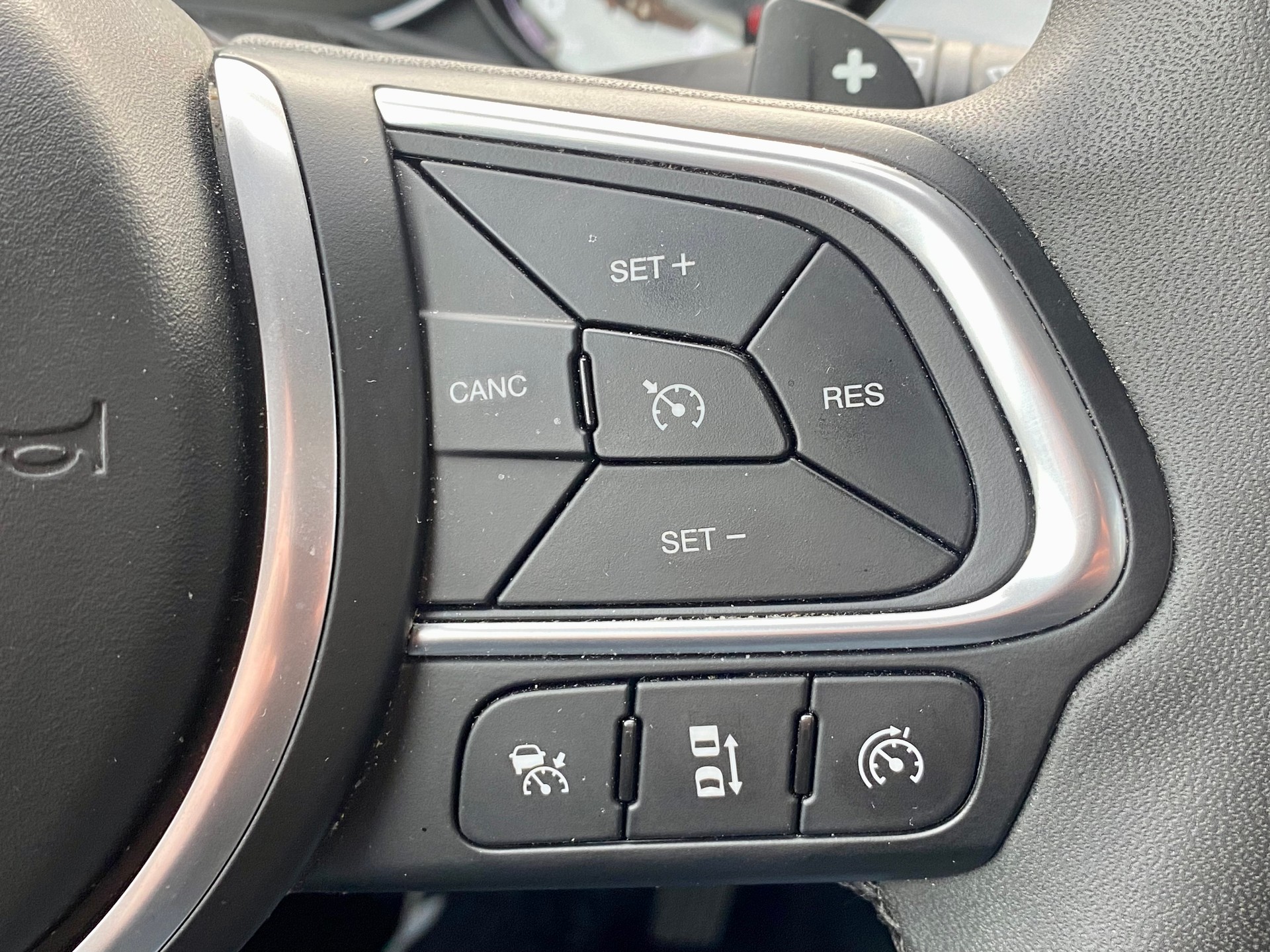 FIAT 500X 2.0MJ Cross 4x4 Automatic-image-8