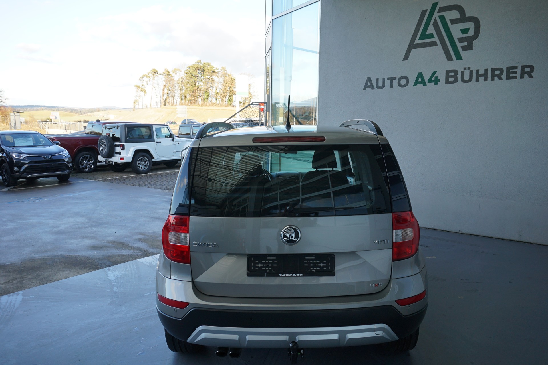 SKODA Yeti 1.8 TSI Ambiente Outdoor 4x4 DSG-Automat 152PS-image-6