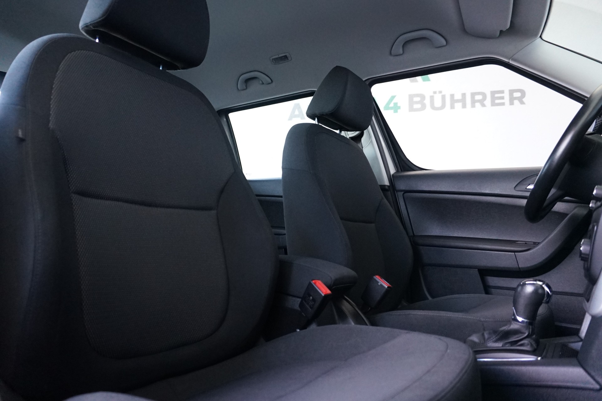 SKODA Yeti 1.8 TSI Ambiente Outdoor 4x4 DSG-Automat 152PS-image-18
