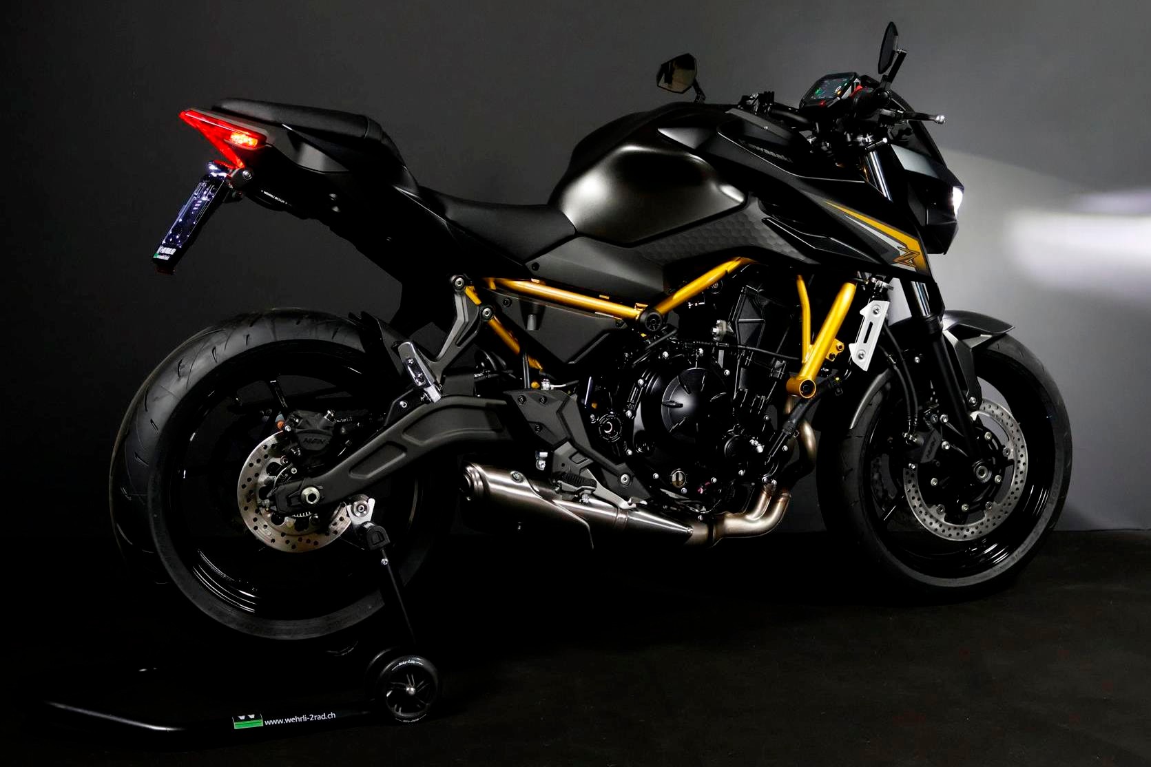 KAWASAKI Z 650 S (50/35 KW) Level 2 - Sofort lieferbar-image-12